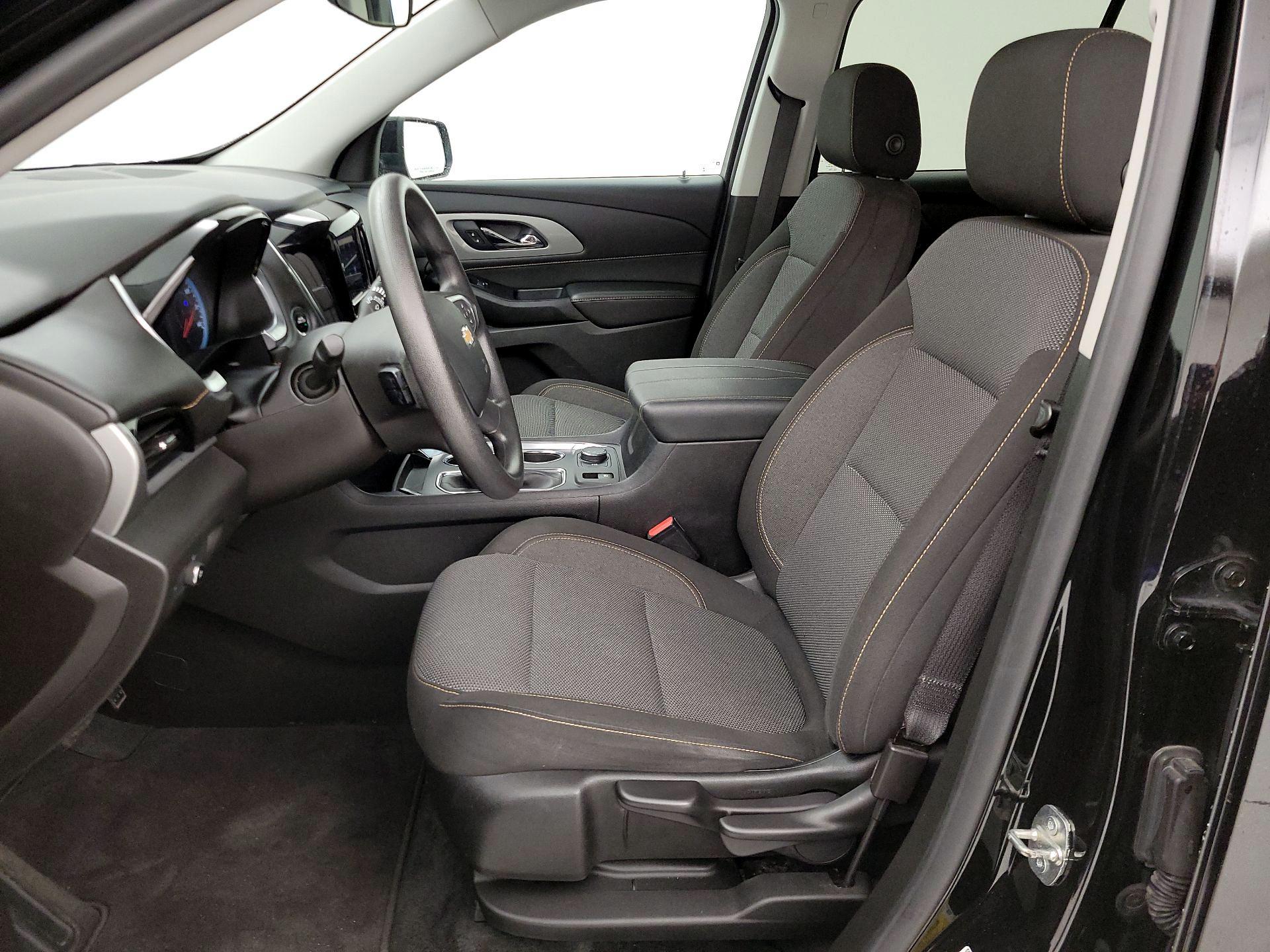 Thumbnail: 2021 Chevrolet Traverse - 11