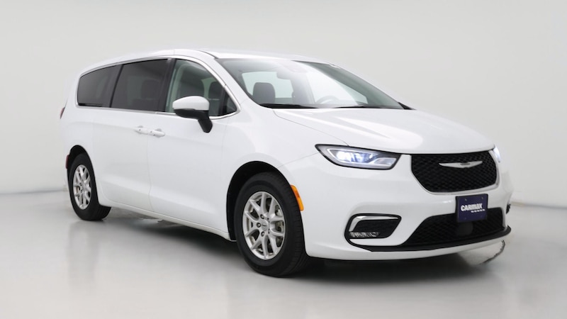 2023 Chrysler Pacifica Touring L Hero Image