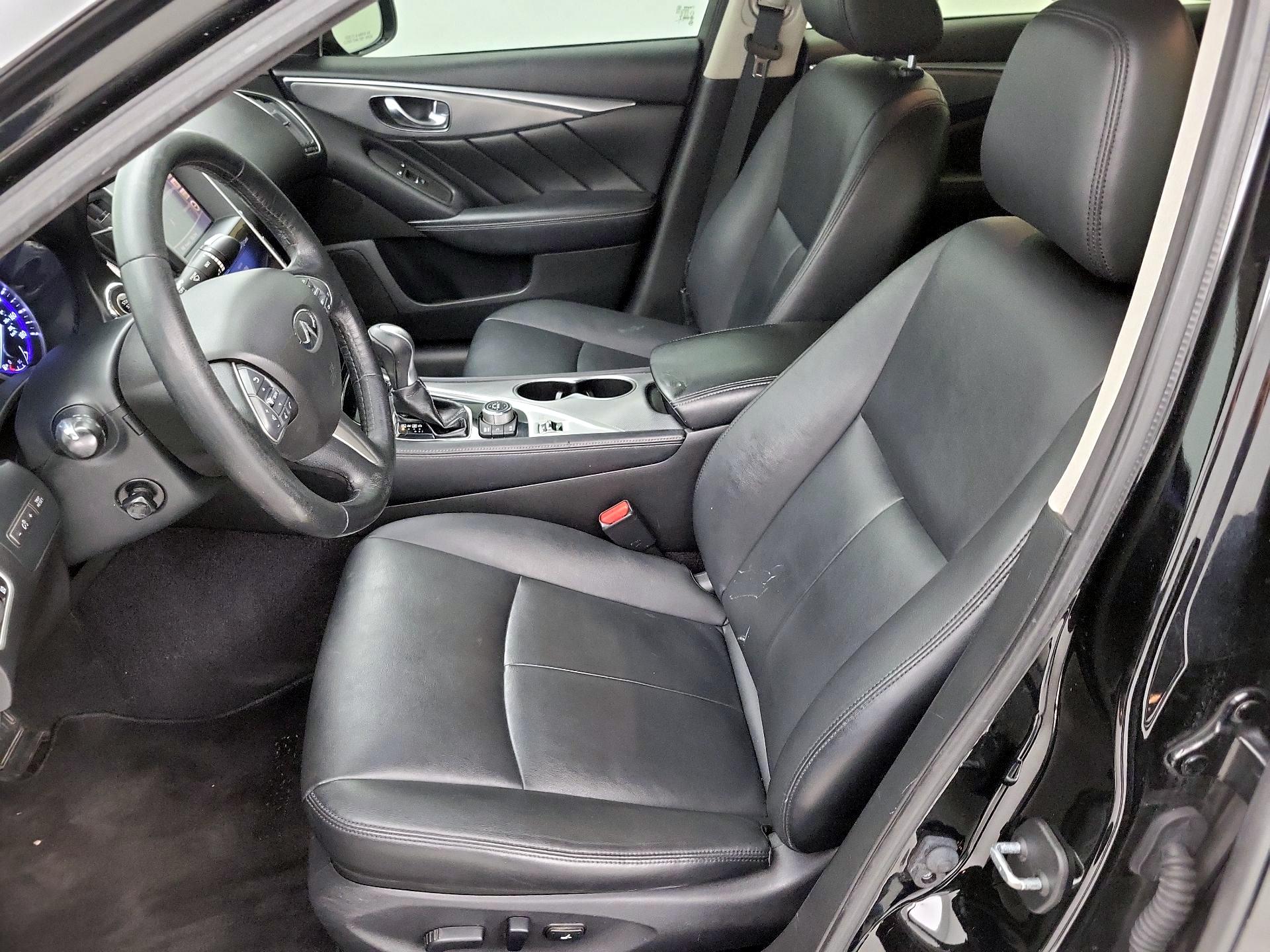 Thumbnail: 2016 INFINITI Q50 - 11