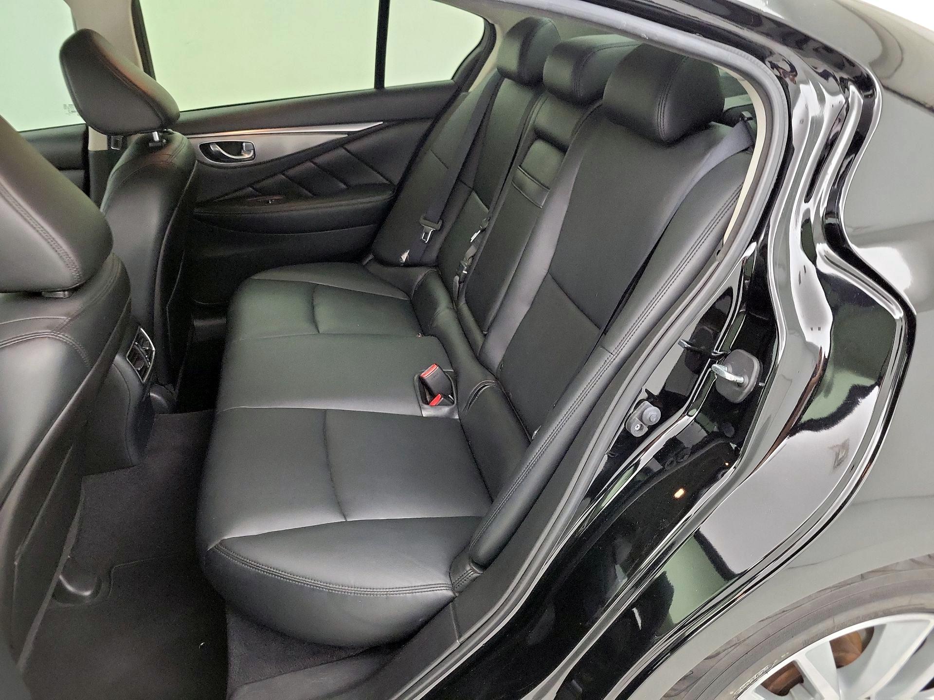 Thumbnail: 2016 INFINITI Q50 - 18