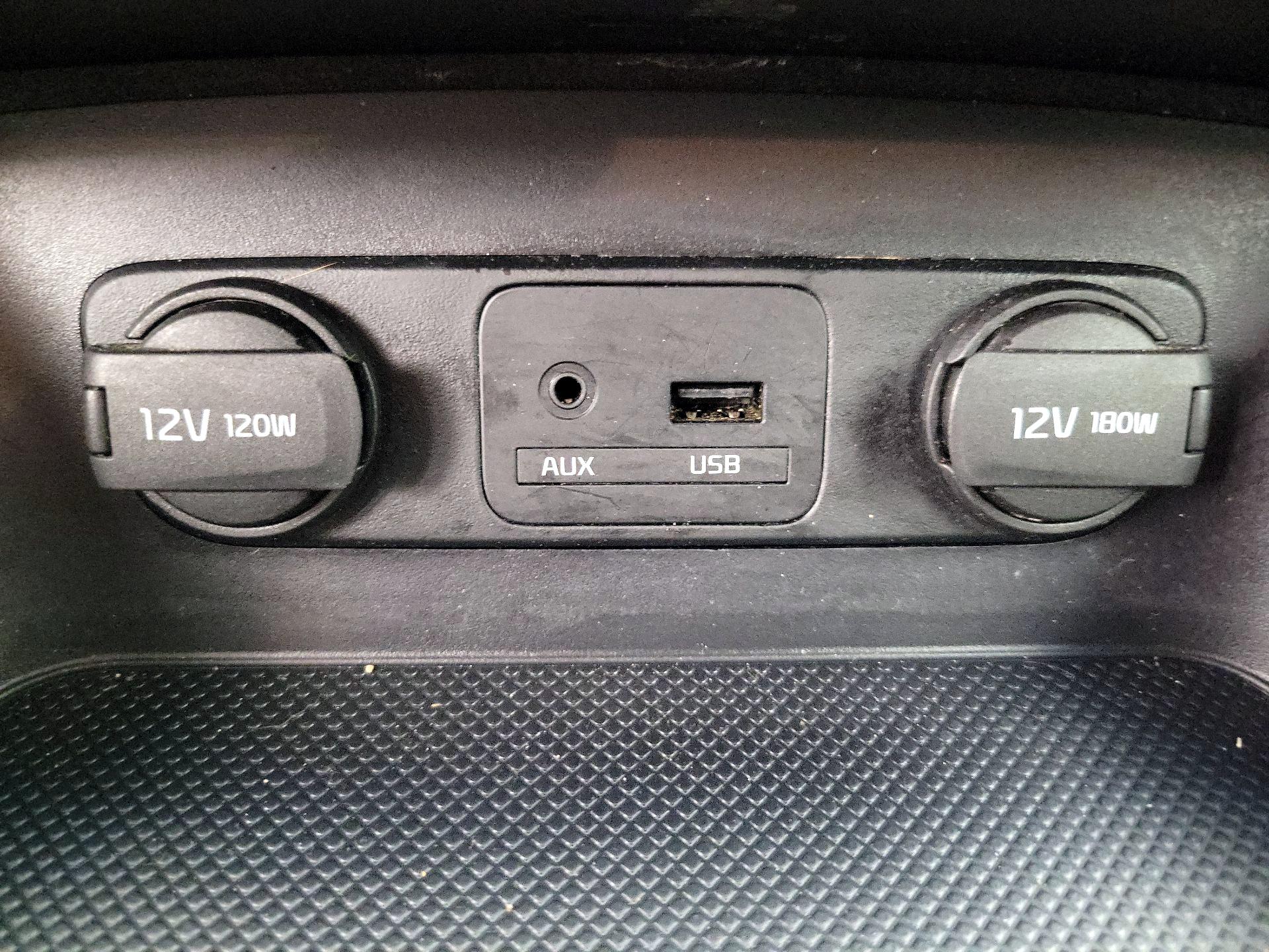 Thumbnail: 2014 Kia Sportage - 17