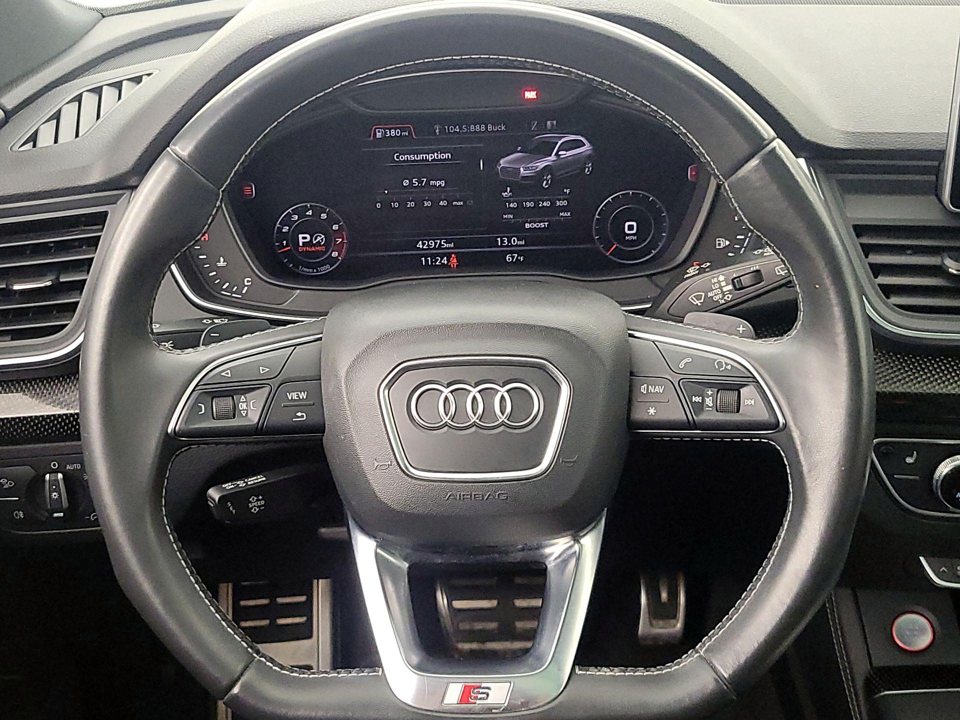 Thumbnail: 2019 Audi SQ5 - 10