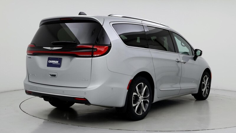 2023 Chrysler Pacifica Pinnacle 8