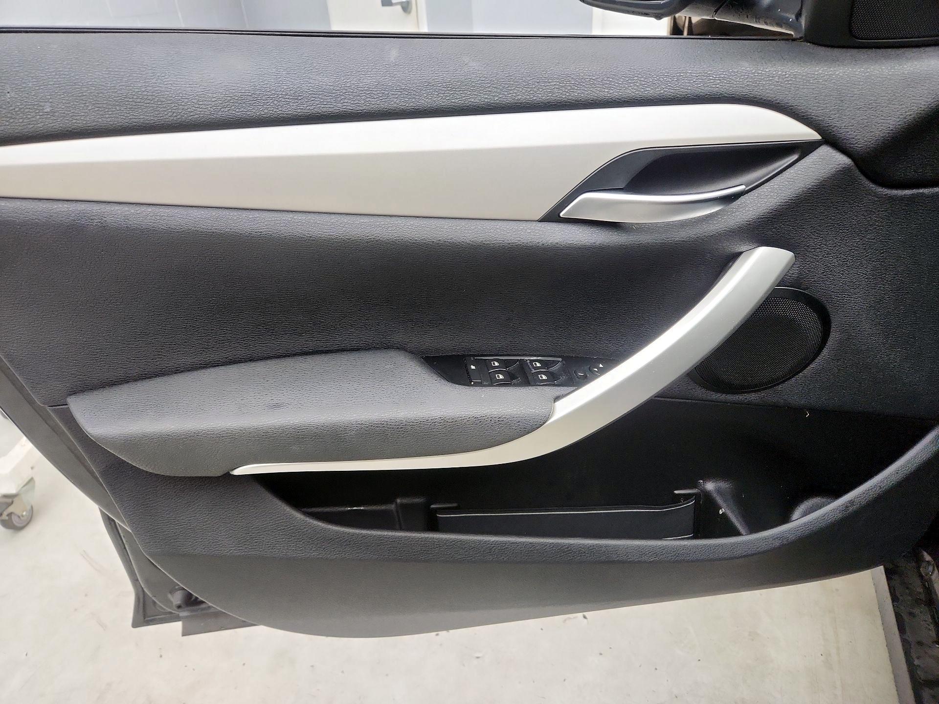 Thumbnail: 2015 BMW X1 - 12