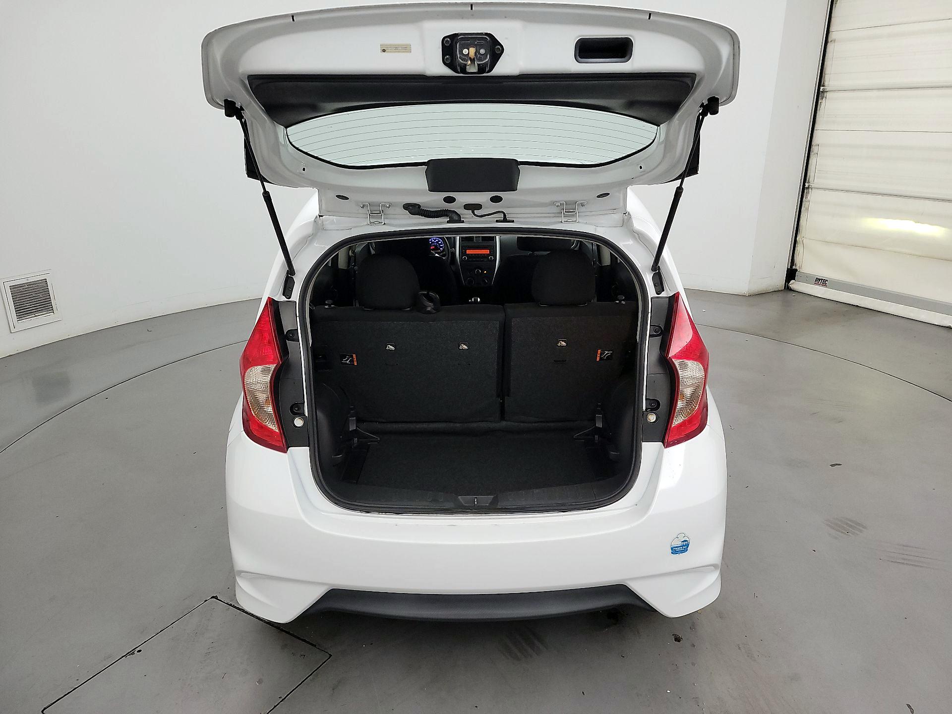 Thumbnail: 2017 Nissan Versa Note - 16