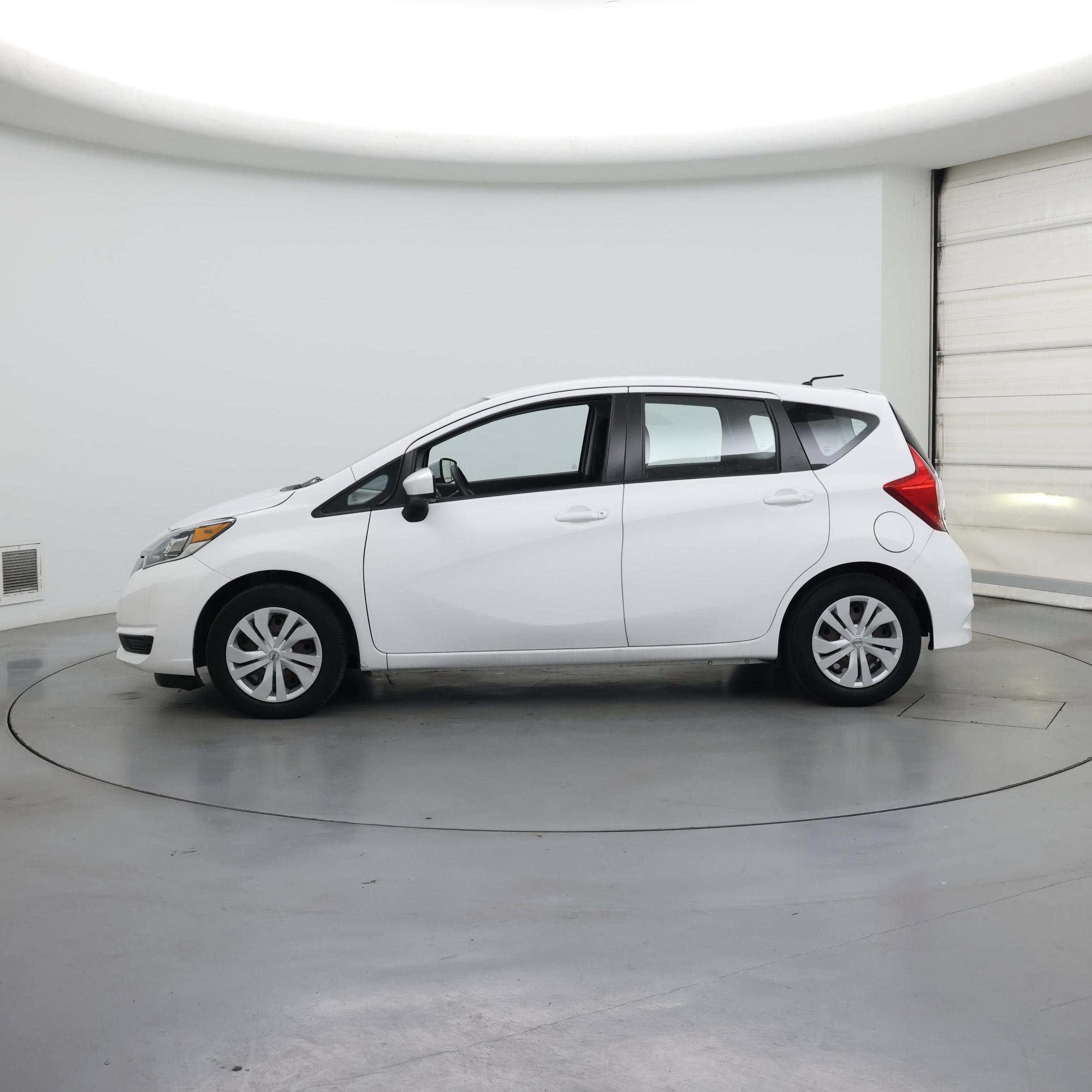 Thumbnail: 2017 Nissan Versa Note - 3