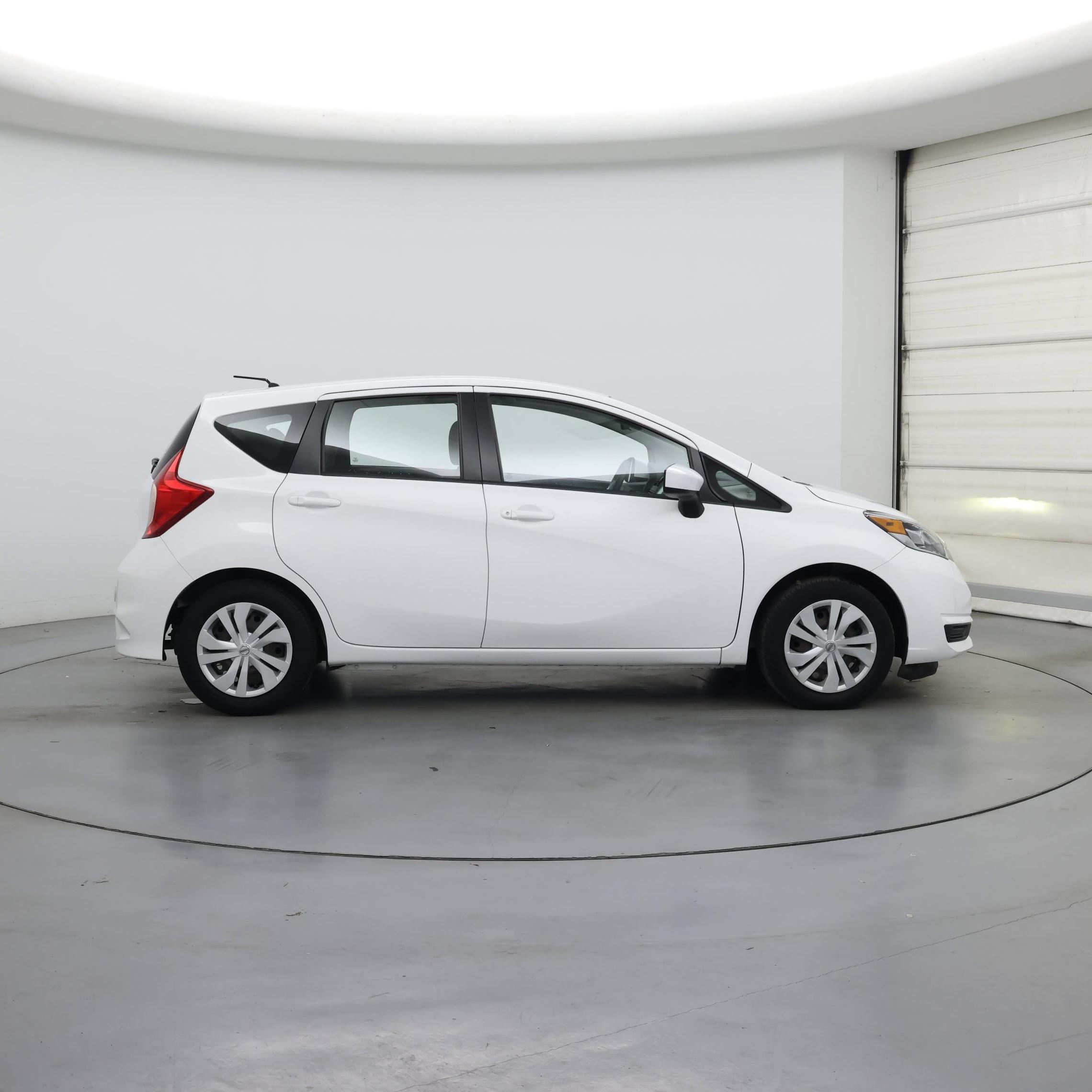 Thumbnail: 2017 Nissan Versa Note - 7