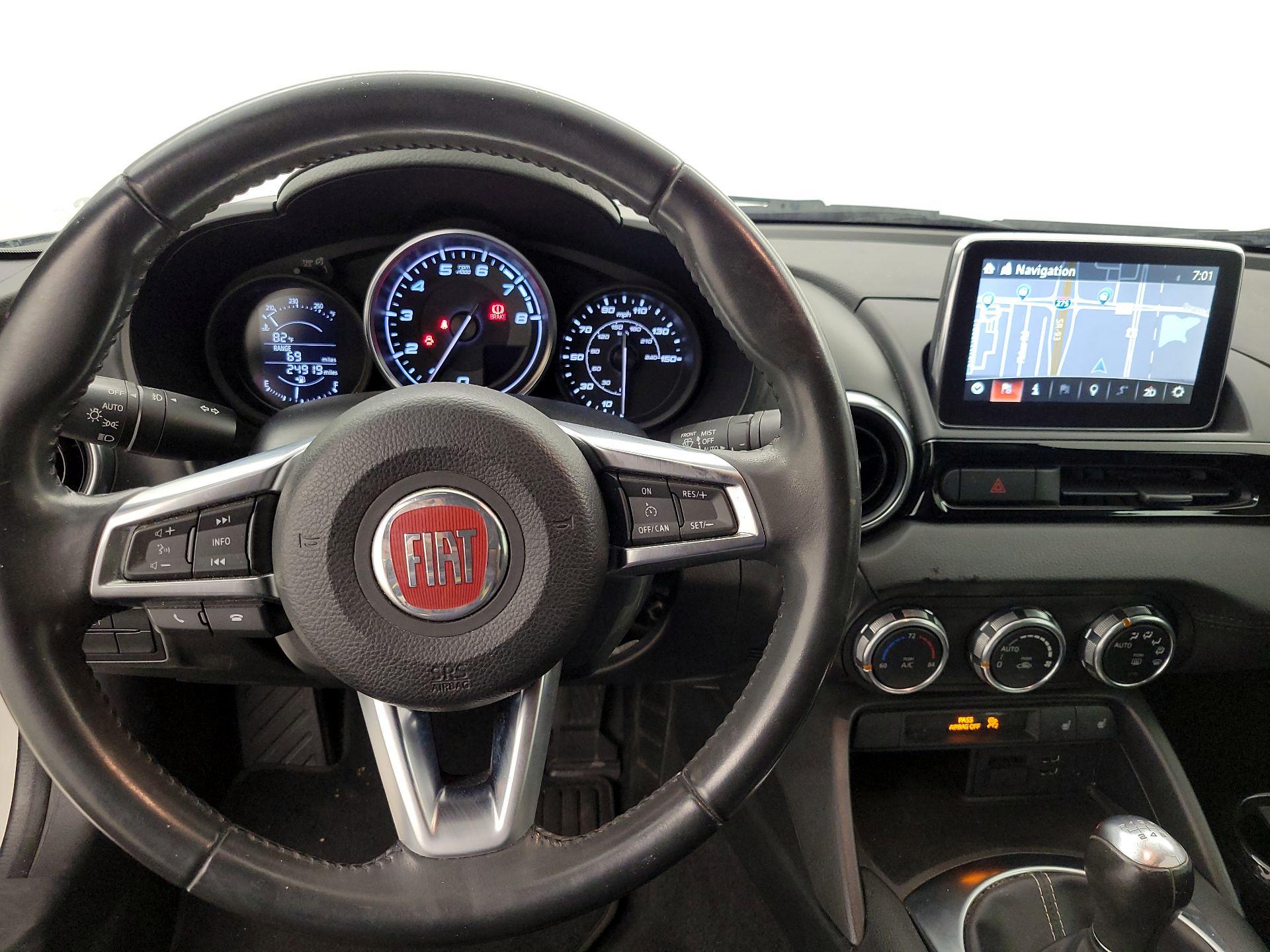 Thumbnail: 2018 Fiat 124 Spider - 9
