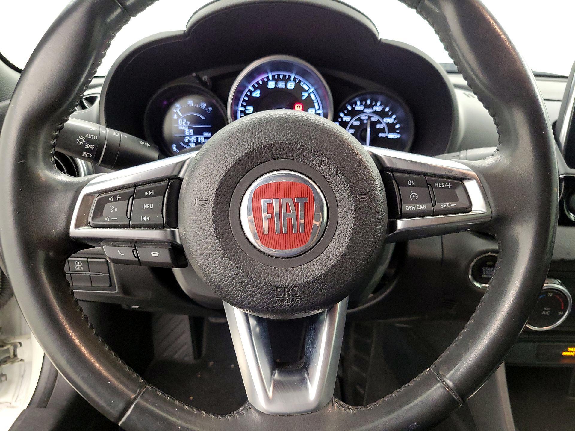 Thumbnail: 2018 Fiat 124 Spider - 10