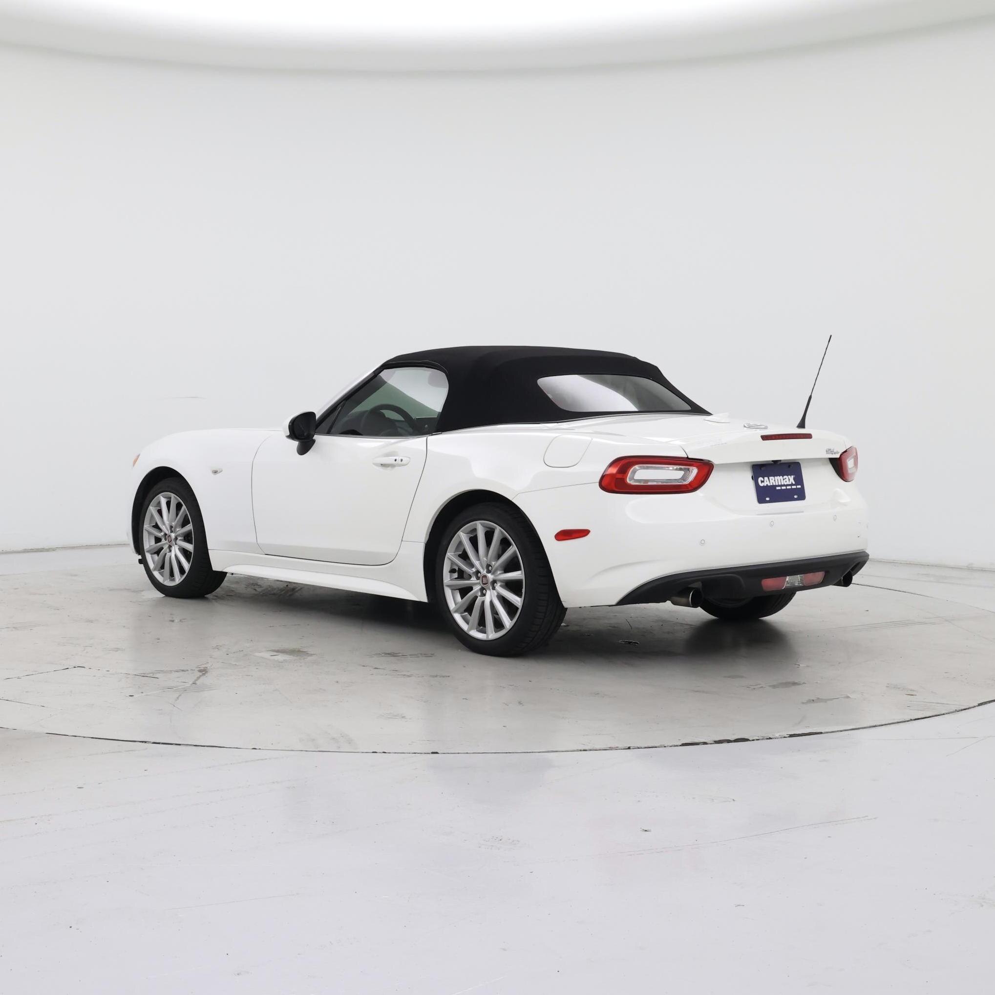 Thumbnail: 2018 Fiat 124 Spider - 2