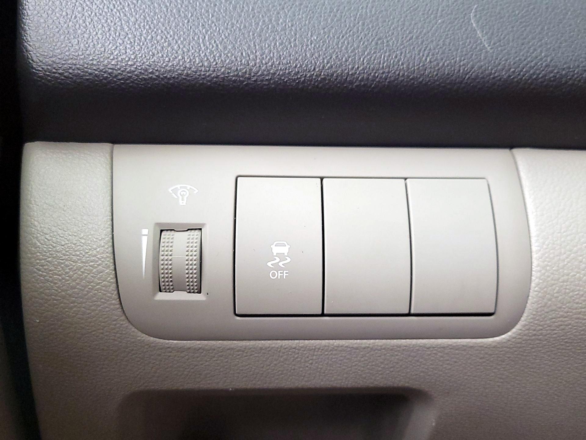 Thumbnail: 2013 Kia Forte - 13