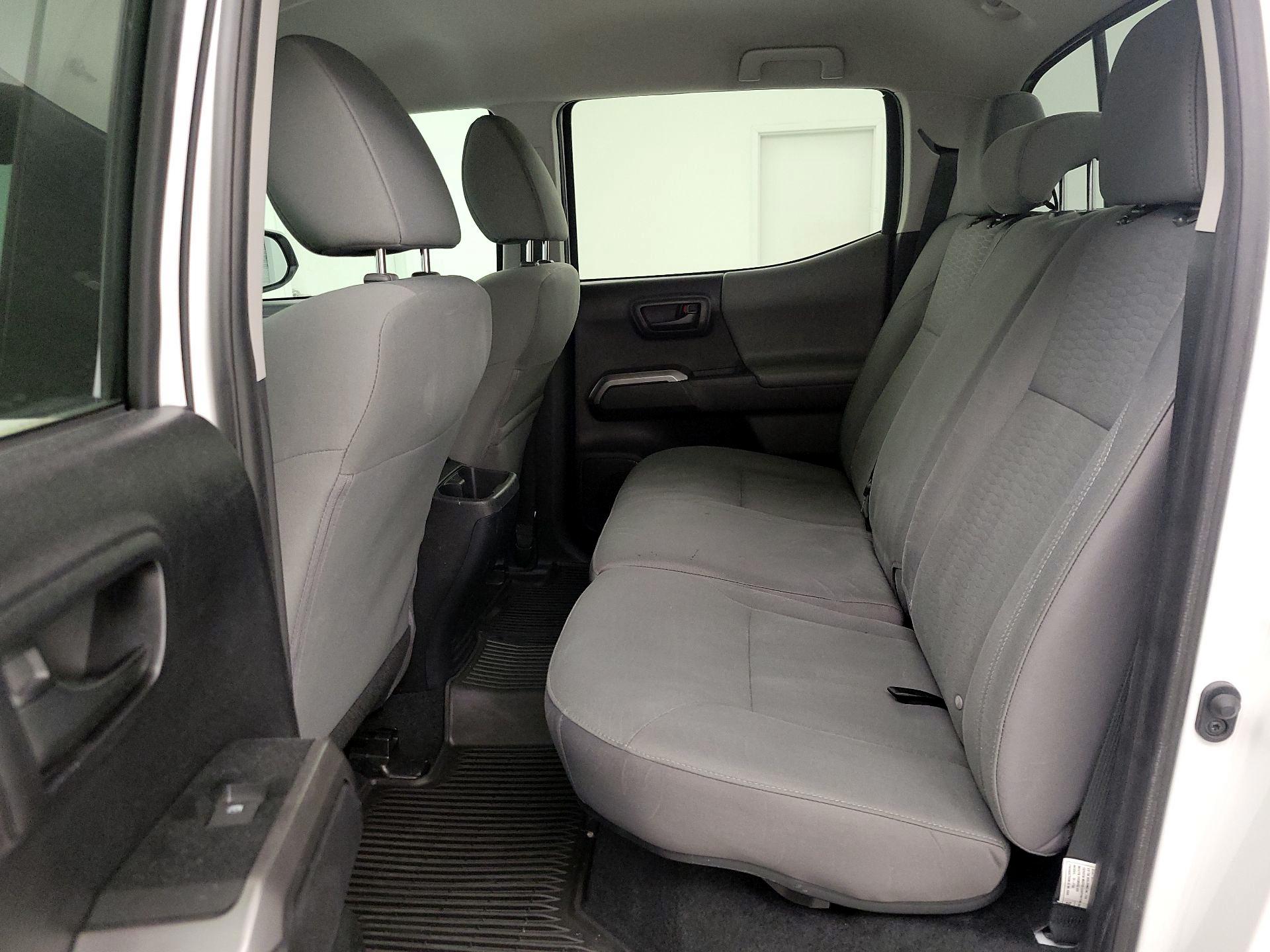 Thumbnail: 2019 Toyota Tacoma - 19