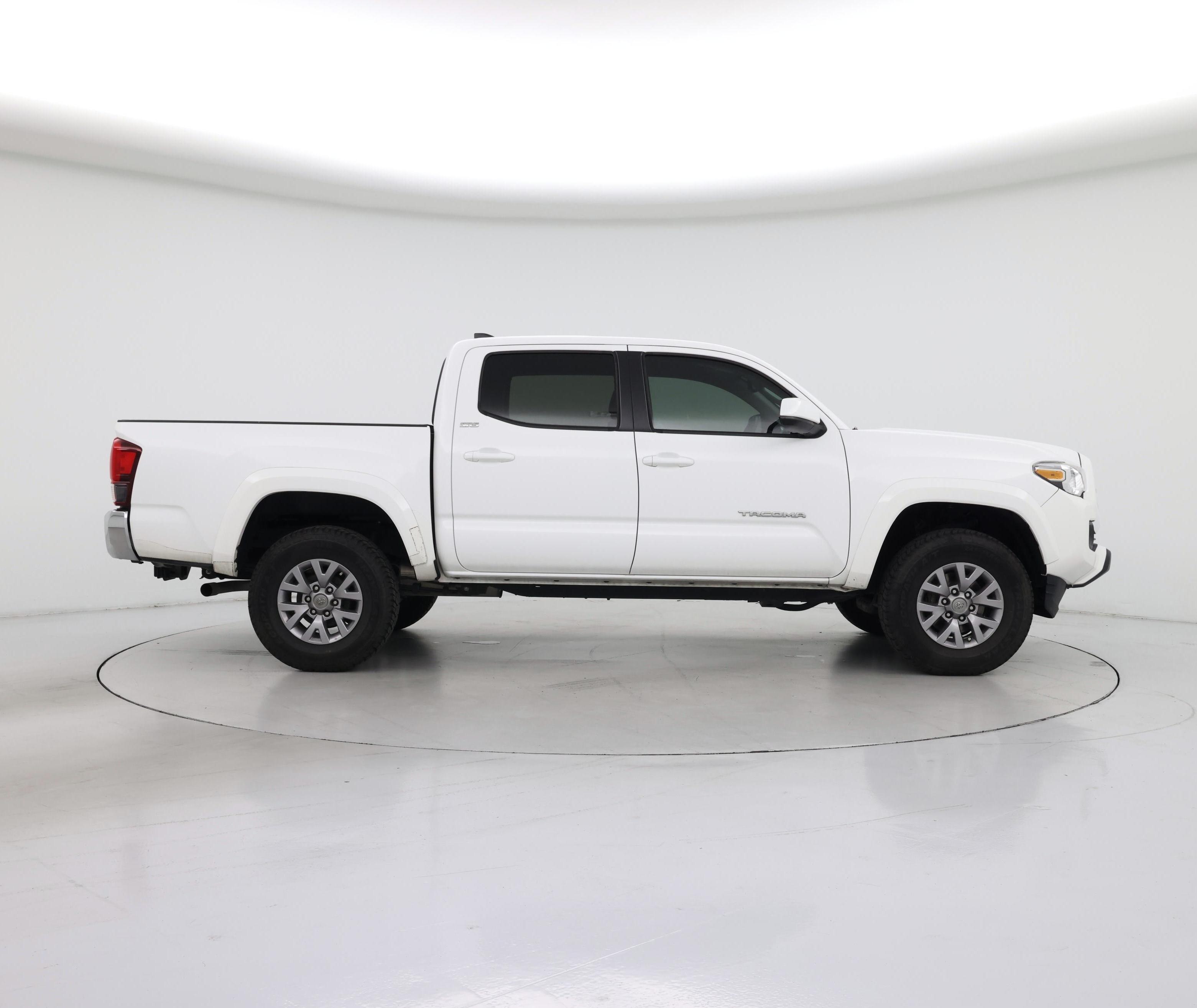 Thumbnail: 2019 Toyota Tacoma - 7