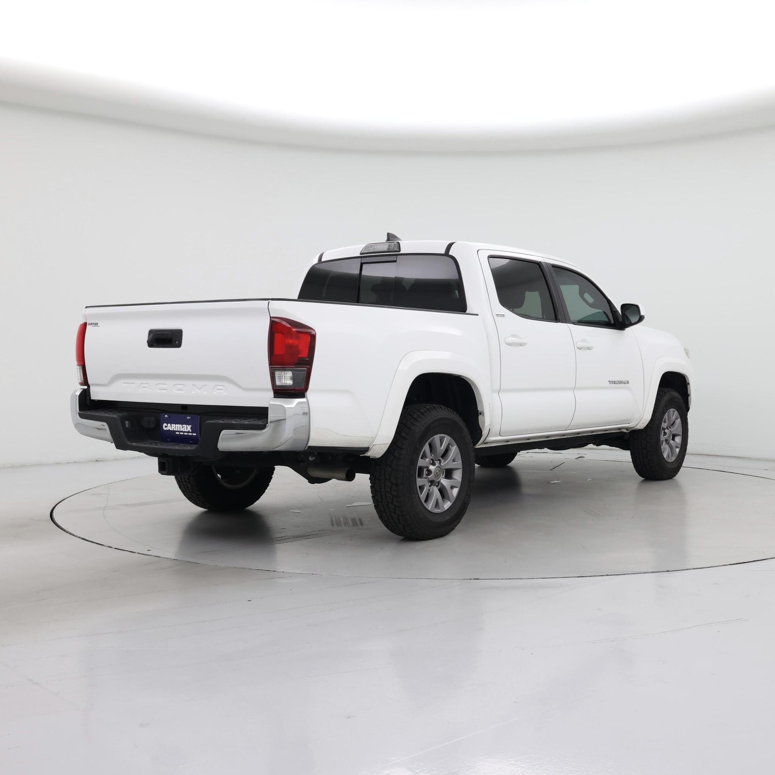 Thumbnail: 2019 Toyota Tacoma - 8