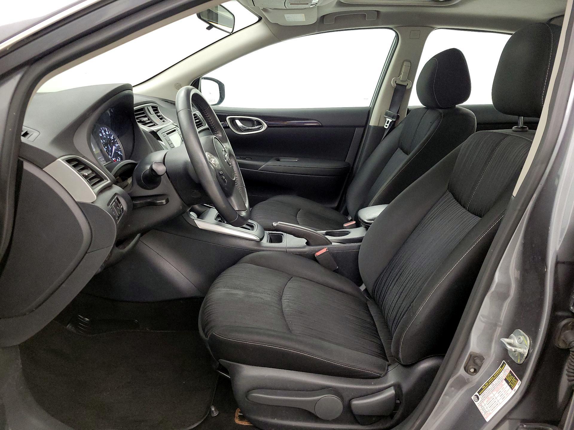 Thumbnail: 2017 Nissan Sentra - 9