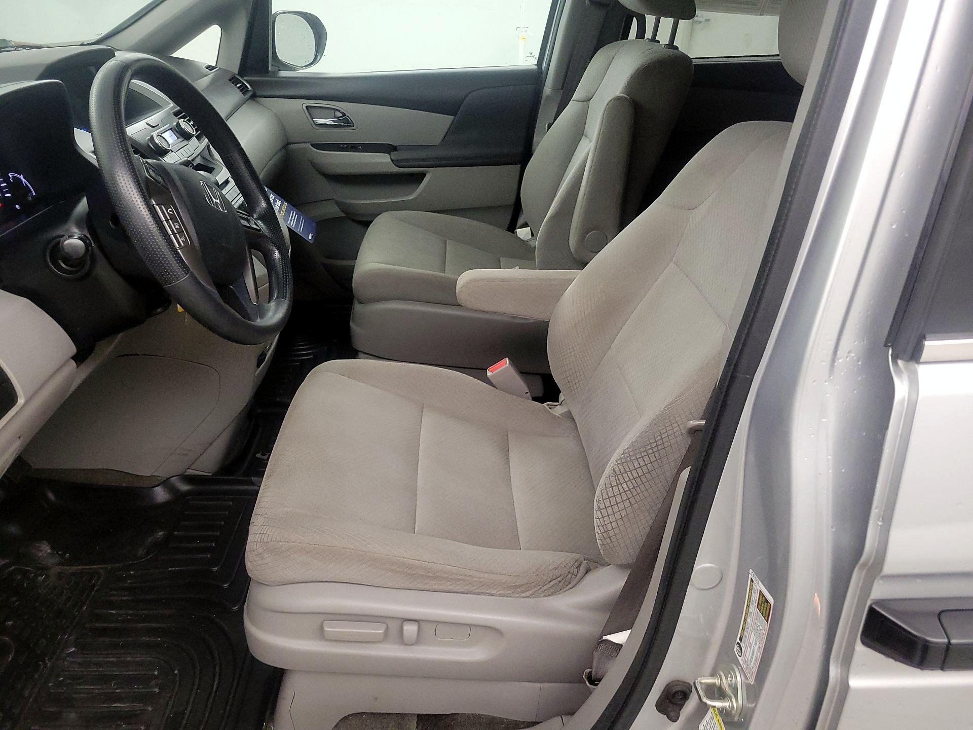 Thumbnail: 2015 Honda Odyssey - 11