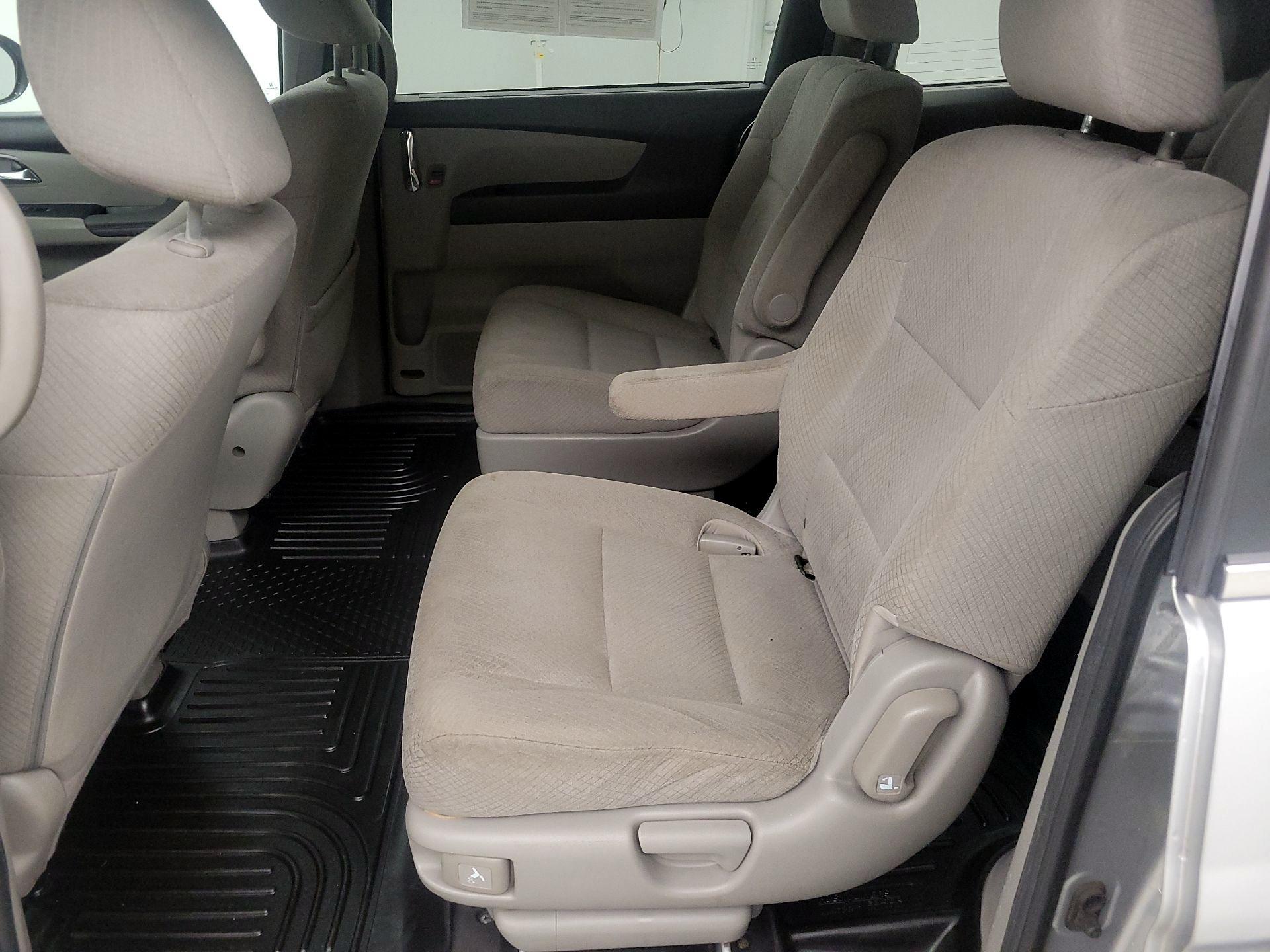 Thumbnail: 2015 Honda Odyssey - 19