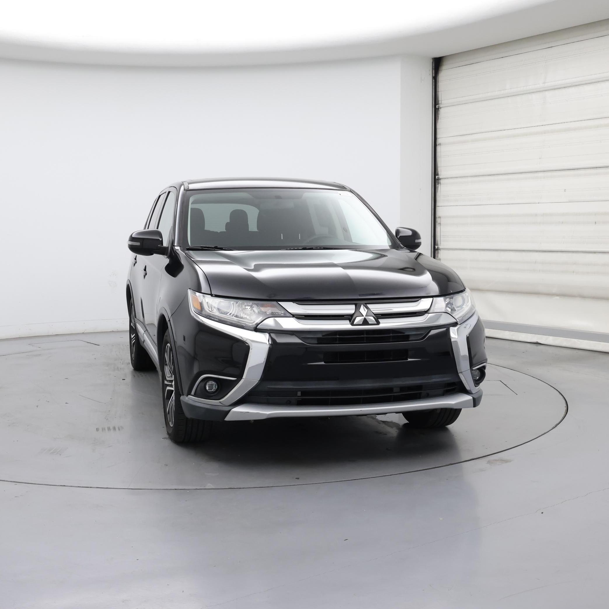 Thumbnail: 2016 Mitsubishi Outlander - 5