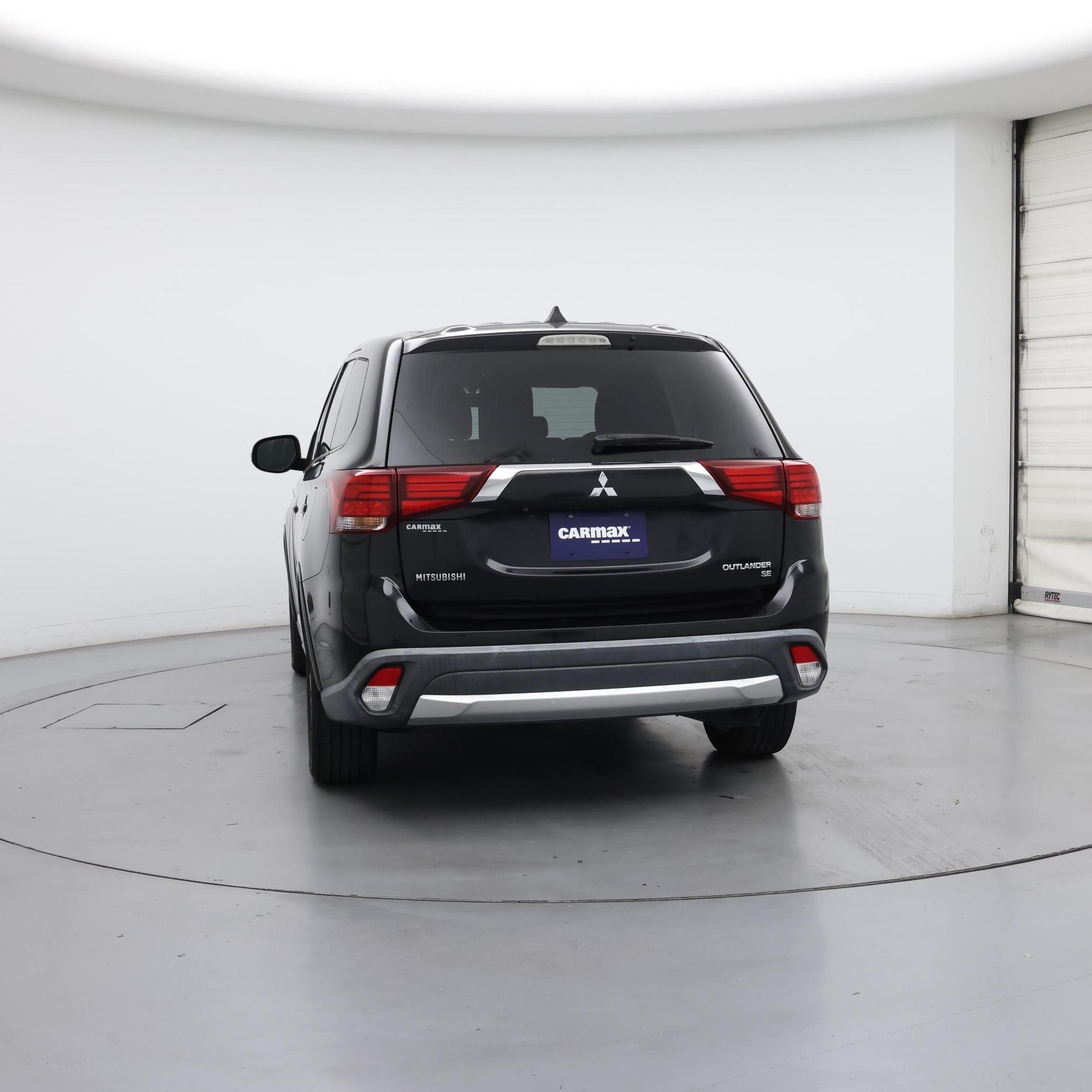 Thumbnail: 2016 Mitsubishi Outlander - 6
