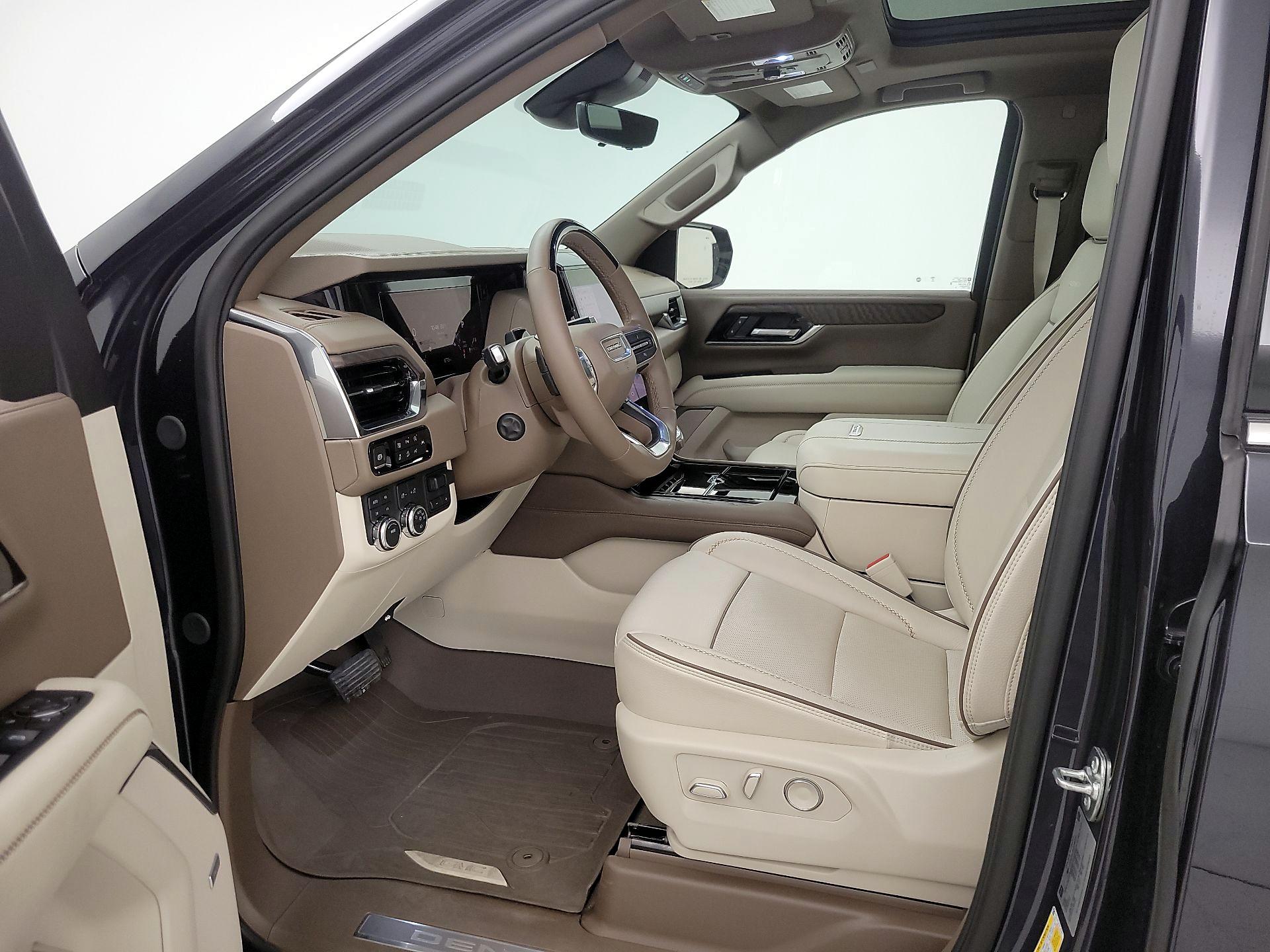 Thumbnail: 2025 GMC Yukon XL - 11