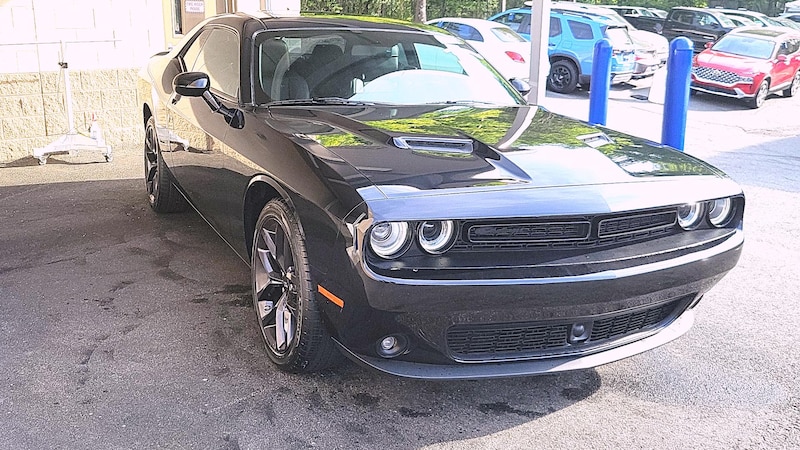 2023 Dodge Challenger SXT Hero Image