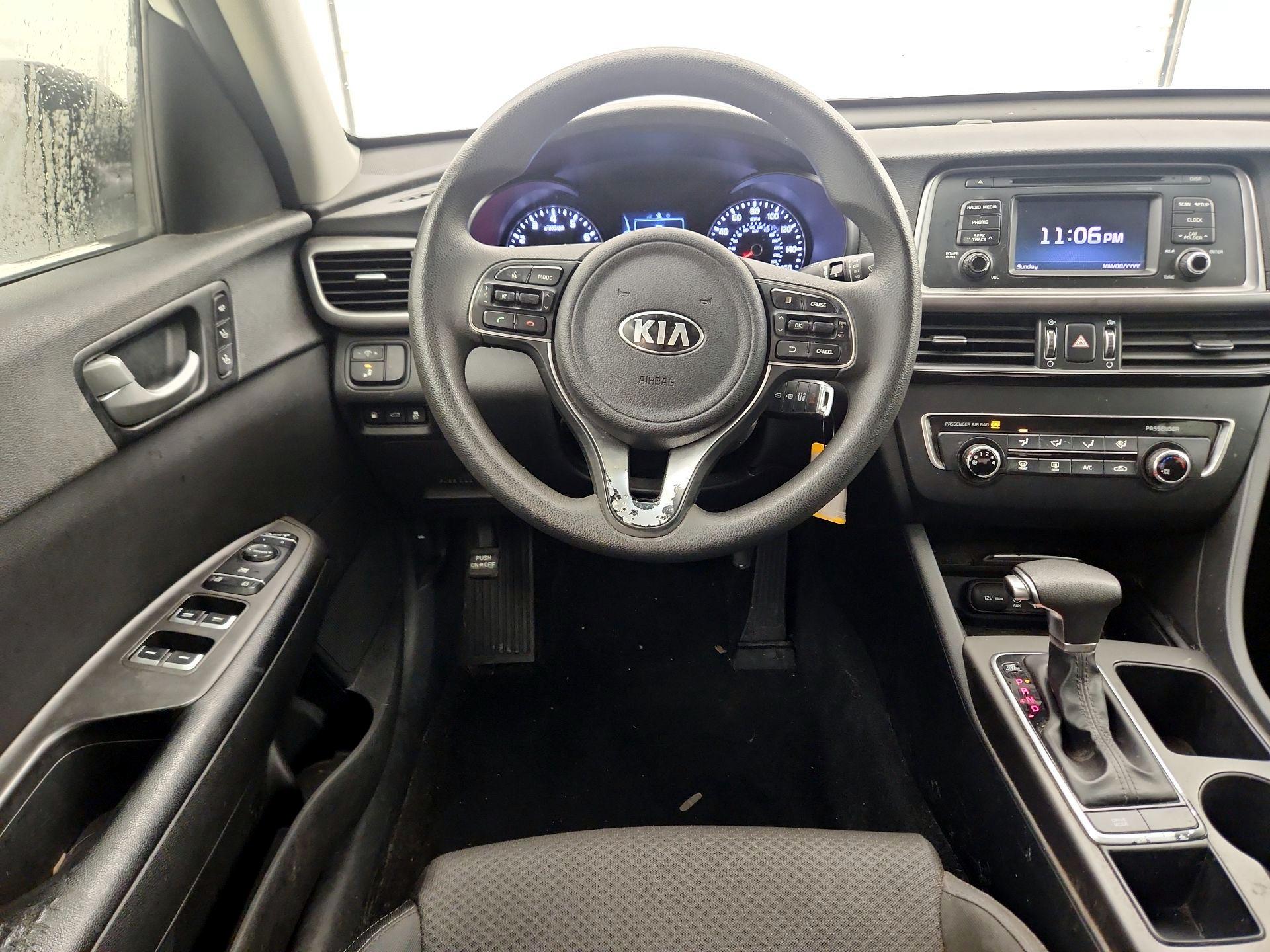 Thumbnail: 2016 Kia Optima - 10