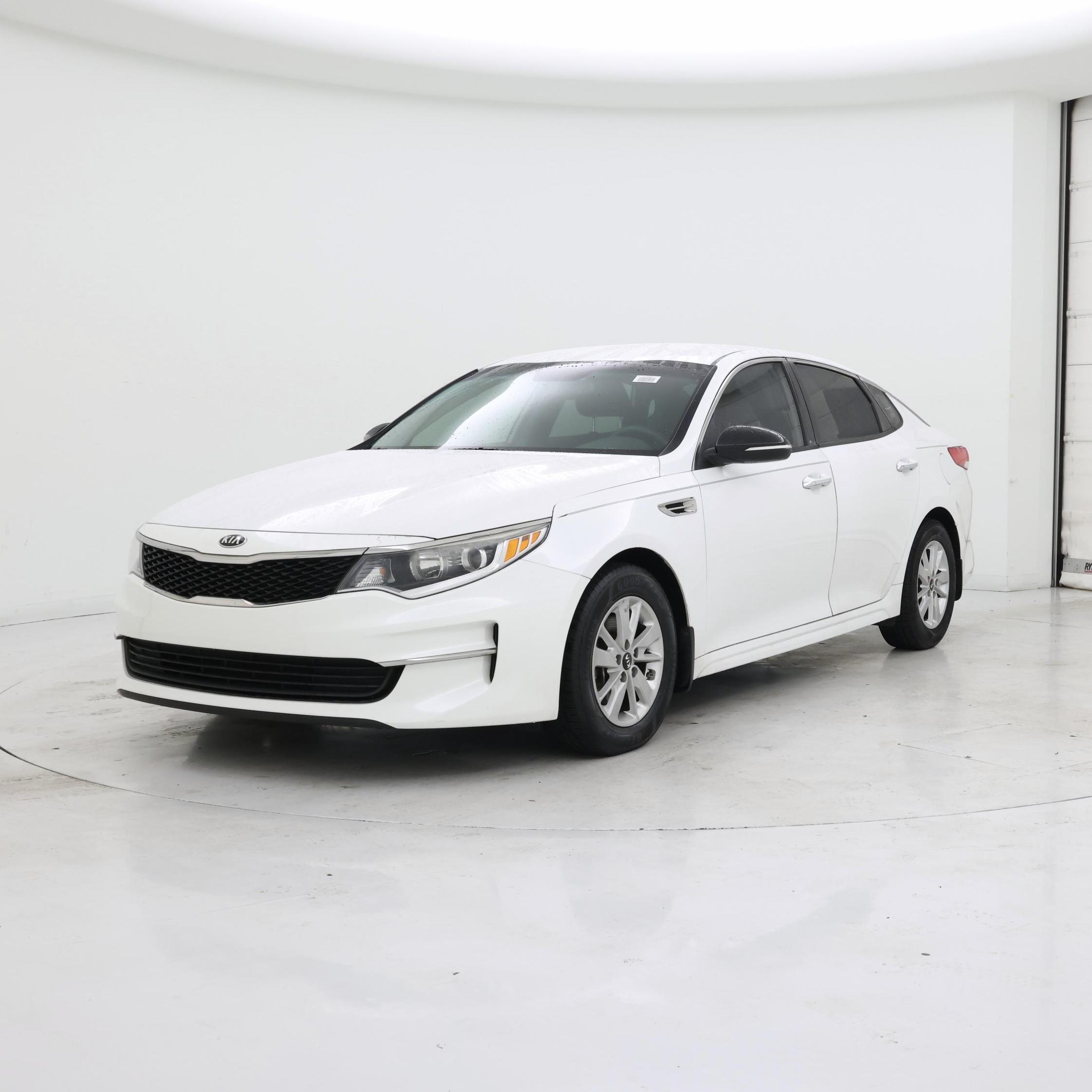 Thumbnail: 2016 Kia Optima - 4