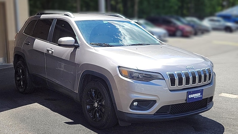 2019 Jeep Cherokee Latitude Hero Image