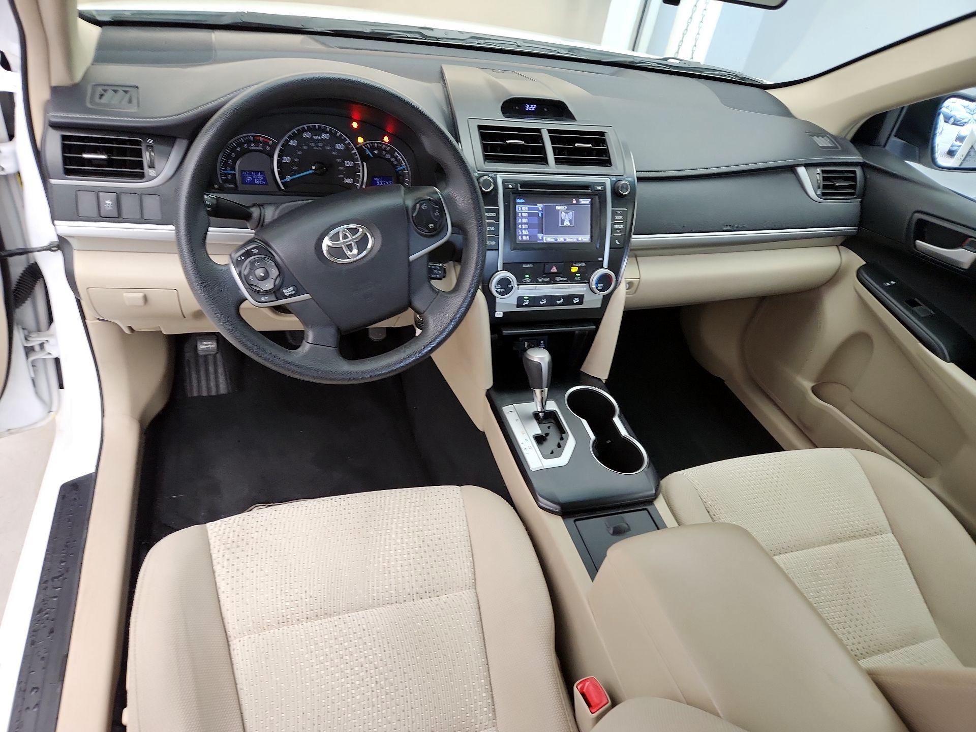 Thumbnail: 2014 Toyota Camry - 9