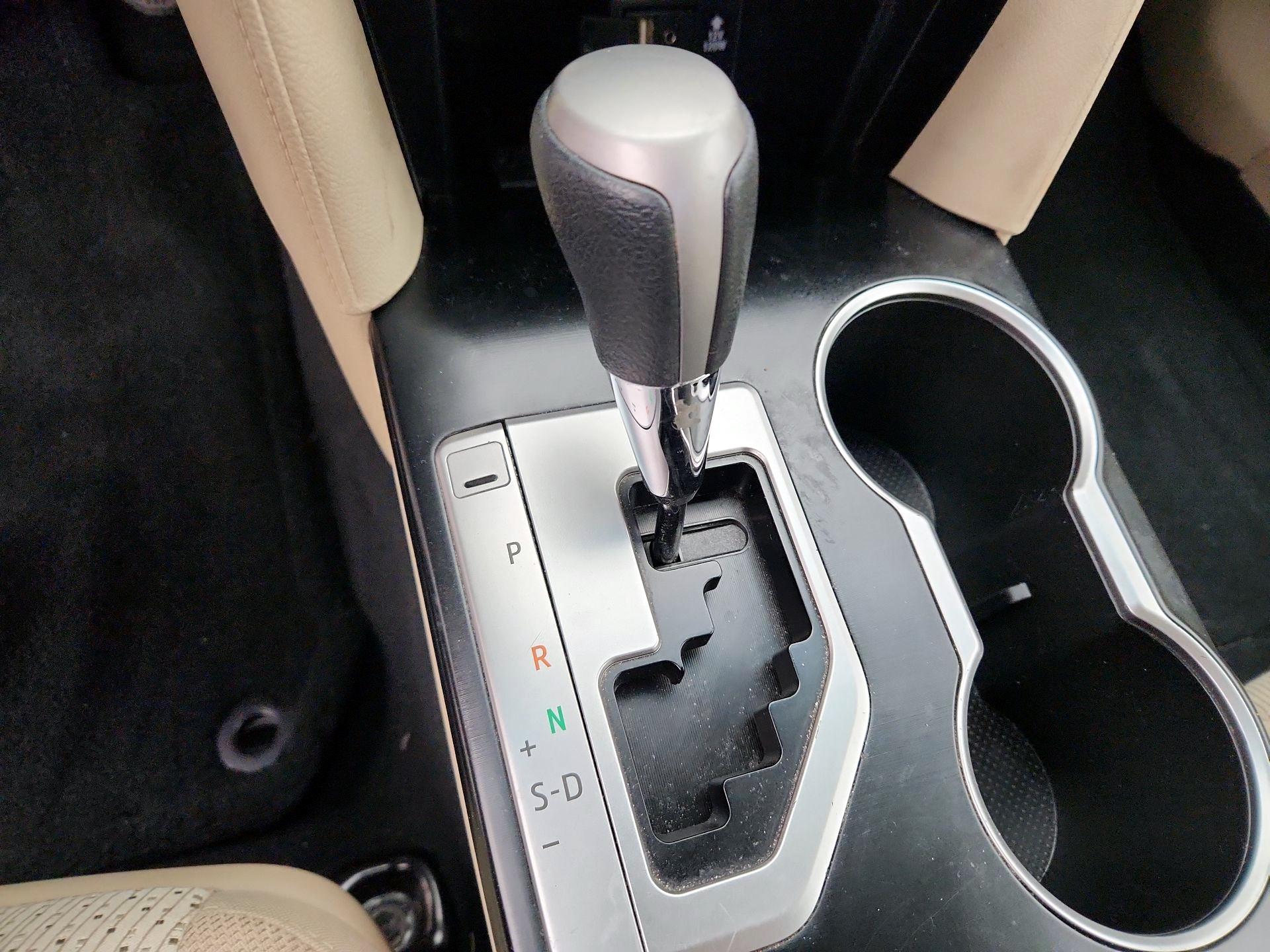 Thumbnail: 2014 Toyota Camry - 17
