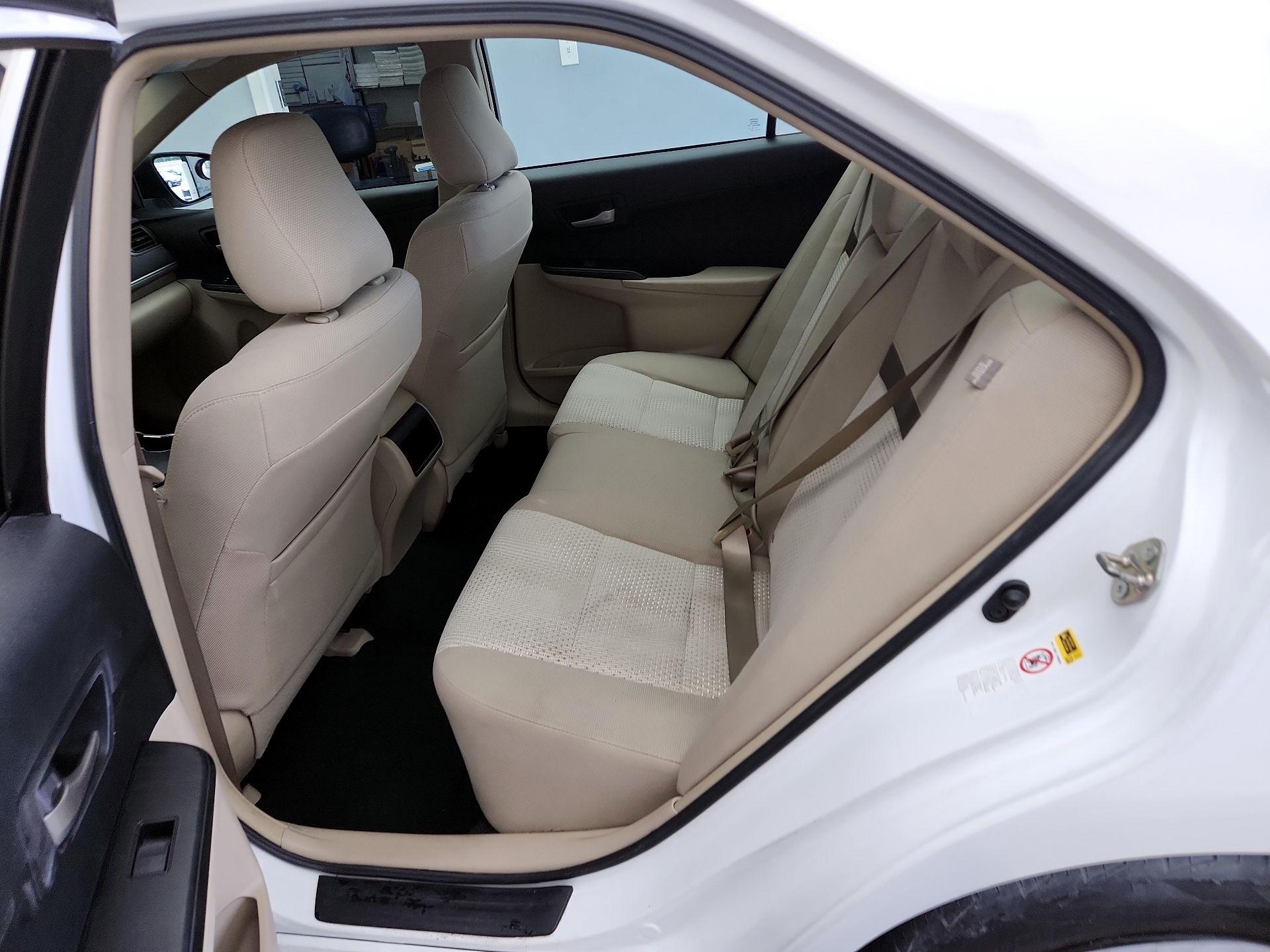 Thumbnail: 2014 Toyota Camry - 19