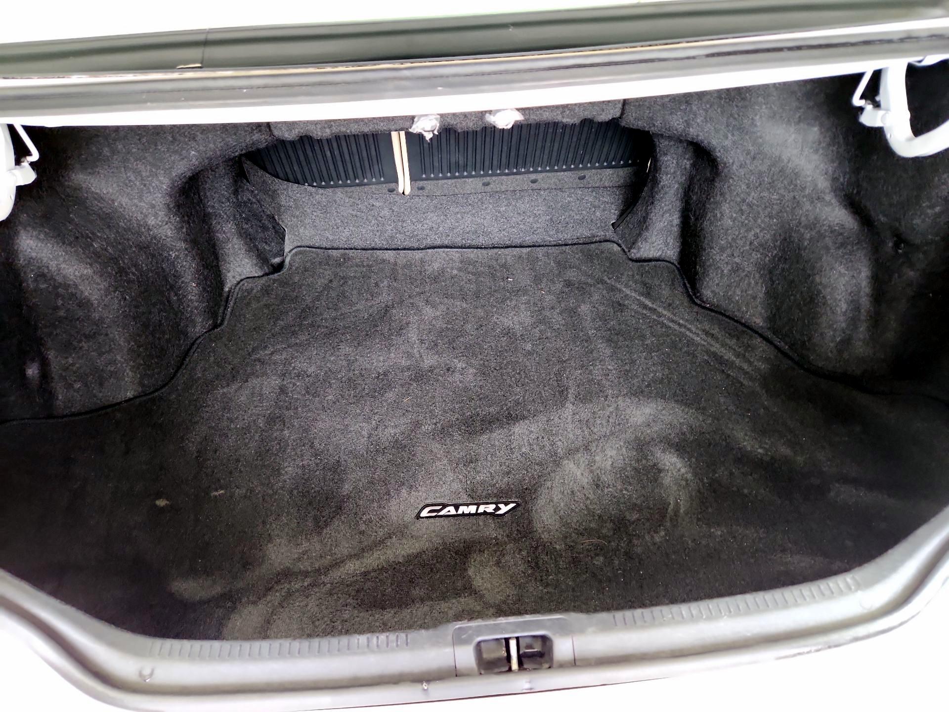 Thumbnail: 2014 Toyota Camry - 20