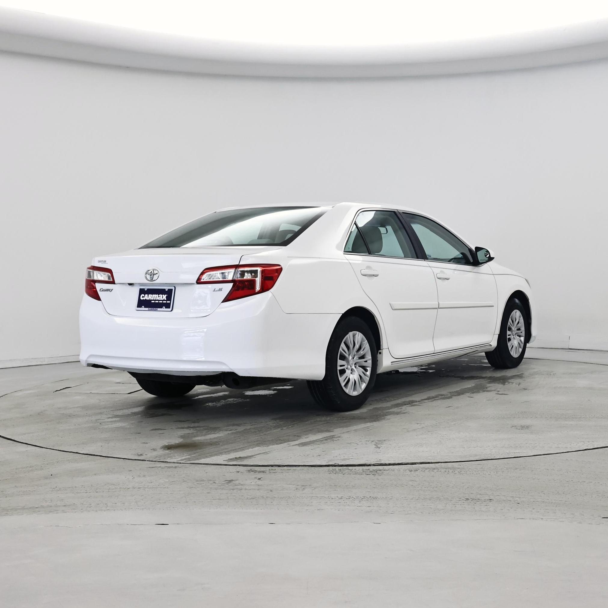 Thumbnail: 2014 Toyota Camry - 8