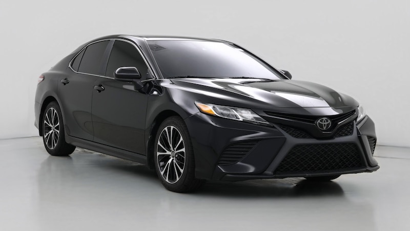 2020 Toyota Camry SE Hero Image