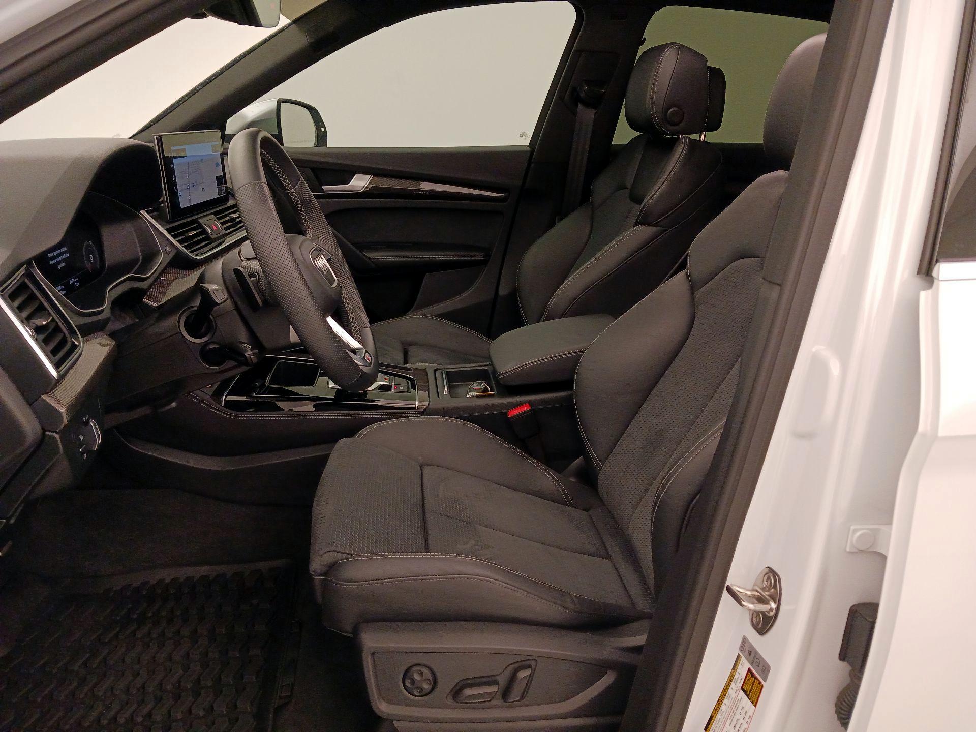 Thumbnail: 2022 Audi SQ5 - 11