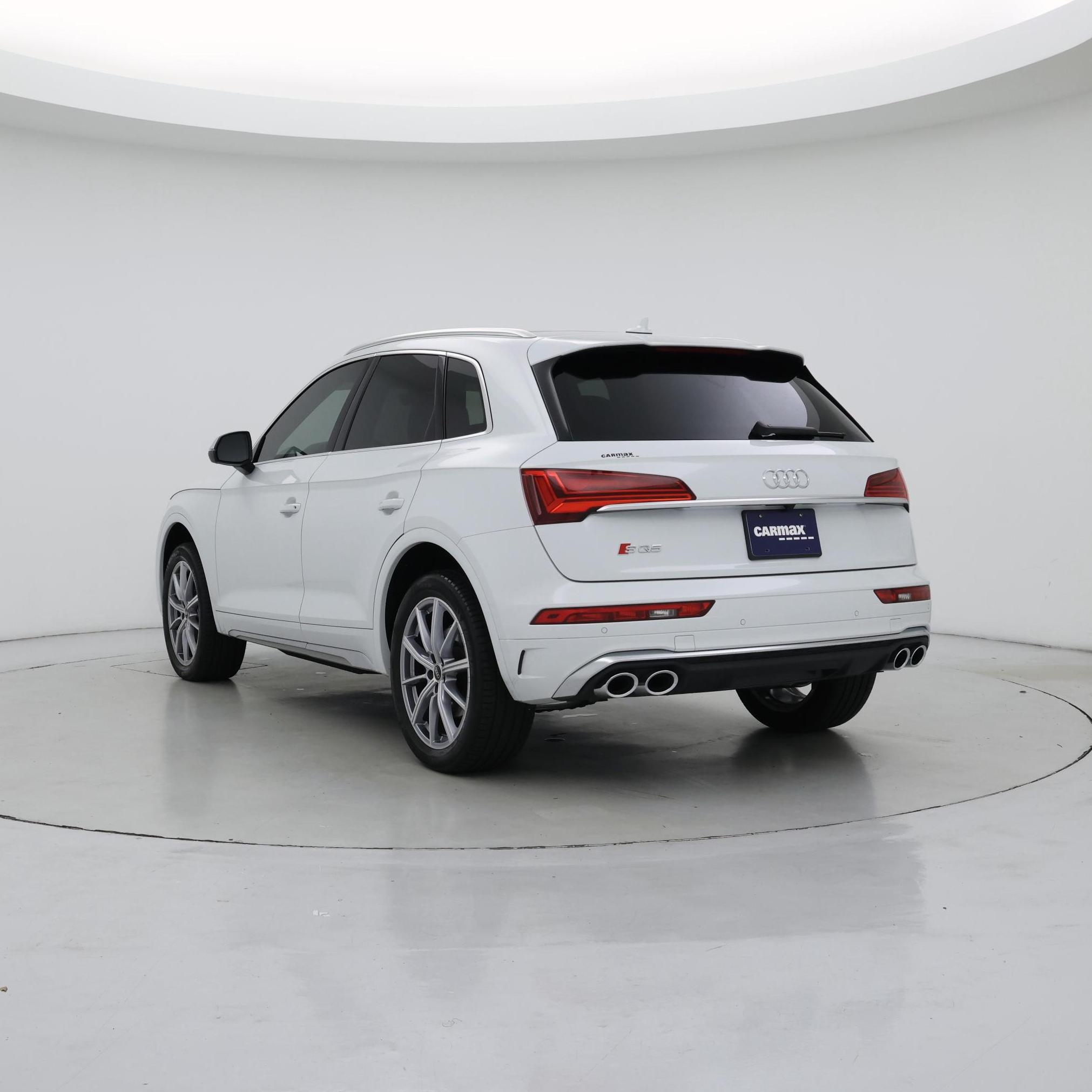 Thumbnail: 2022 Audi SQ5 - 2