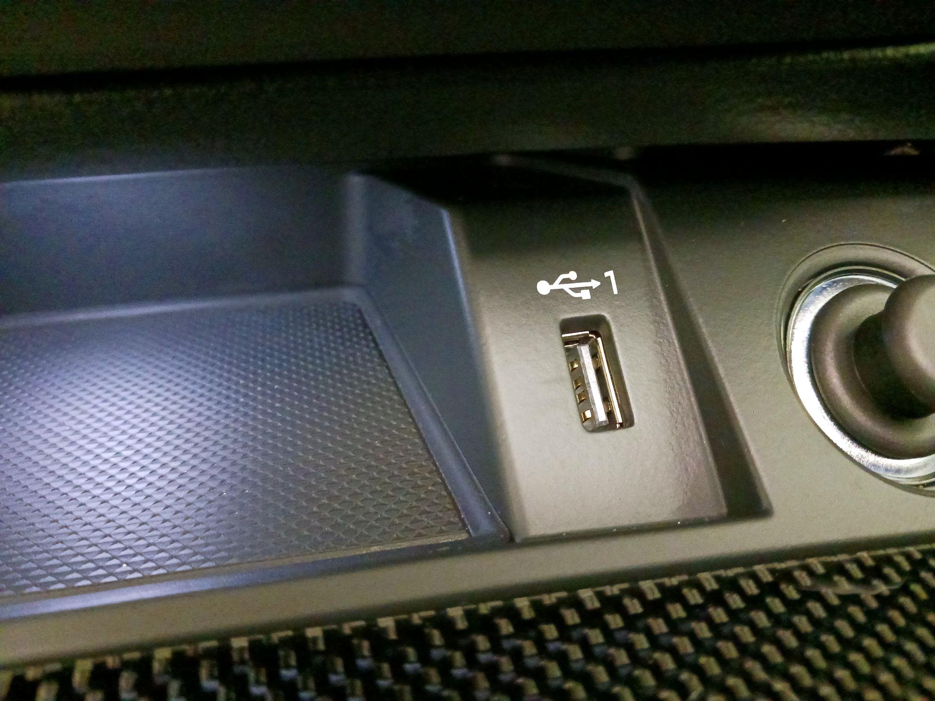 Thumbnail: 2022 Audi SQ5 - 19