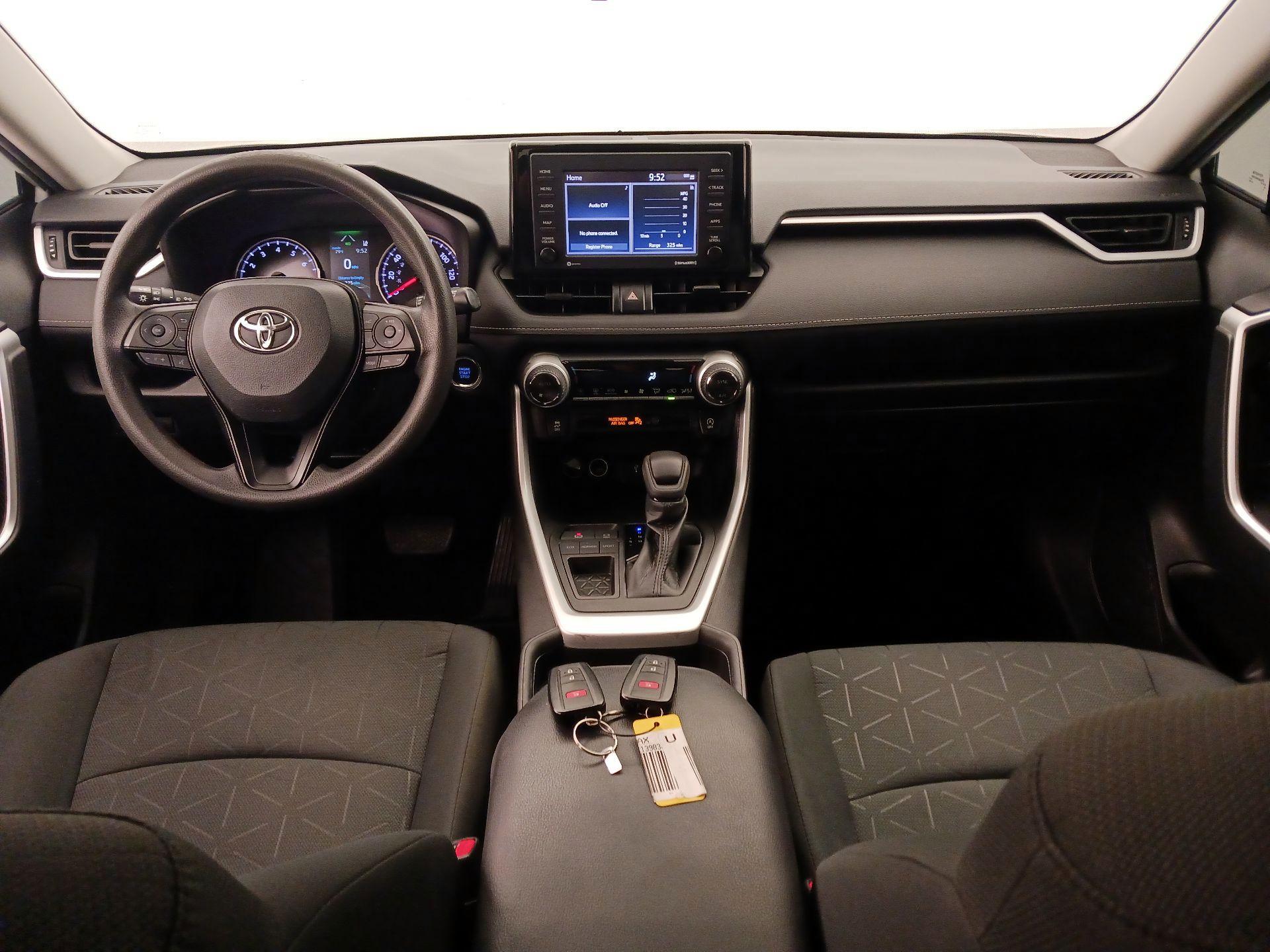 Thumbnail: 2021 Toyota RAV4 - 9