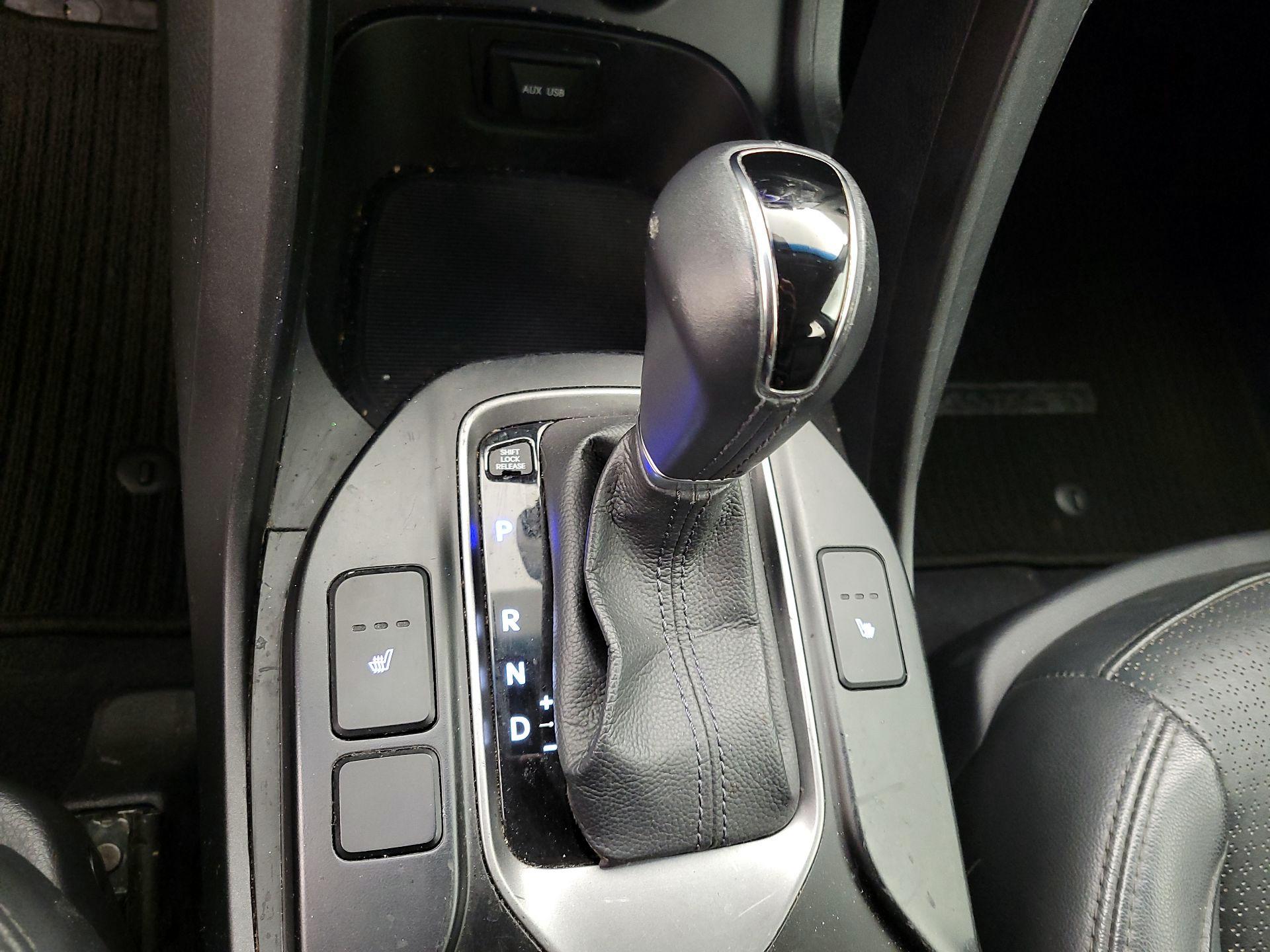 Thumbnail: 2013 Hyundai Santa Fe - 15