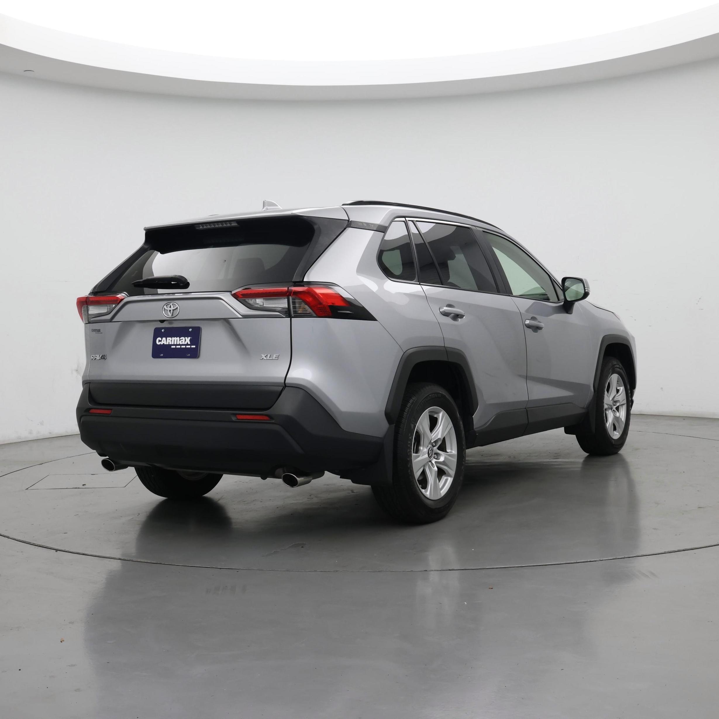 Thumbnail: 2019 Toyota RAV4 - 8