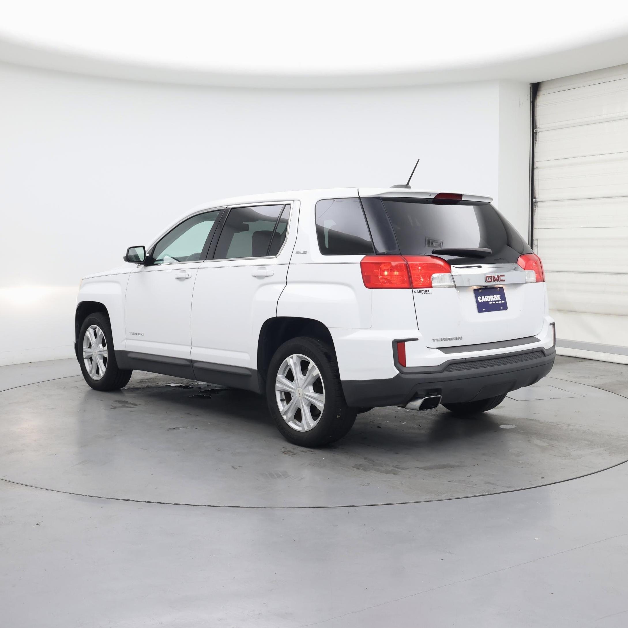 Thumbnail: 2017 GMC Terrain - 2