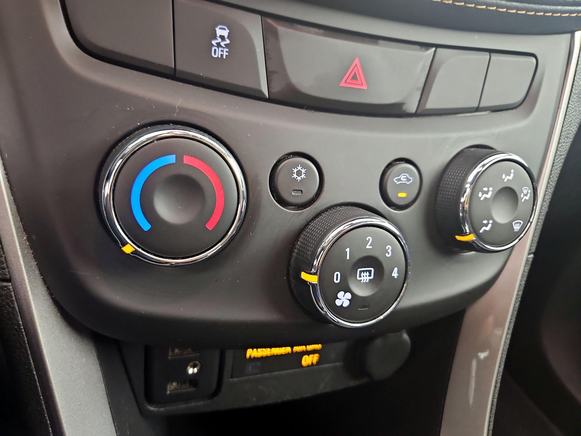 Thumbnail: 2020 Chevrolet Trax - 16