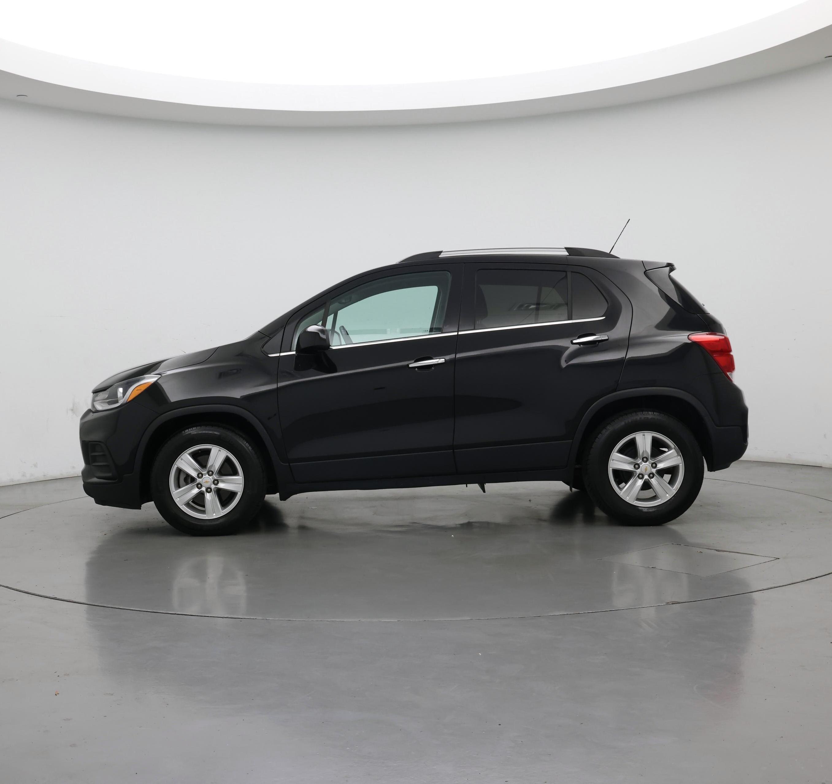 Thumbnail: 2020 Chevrolet Trax - 3