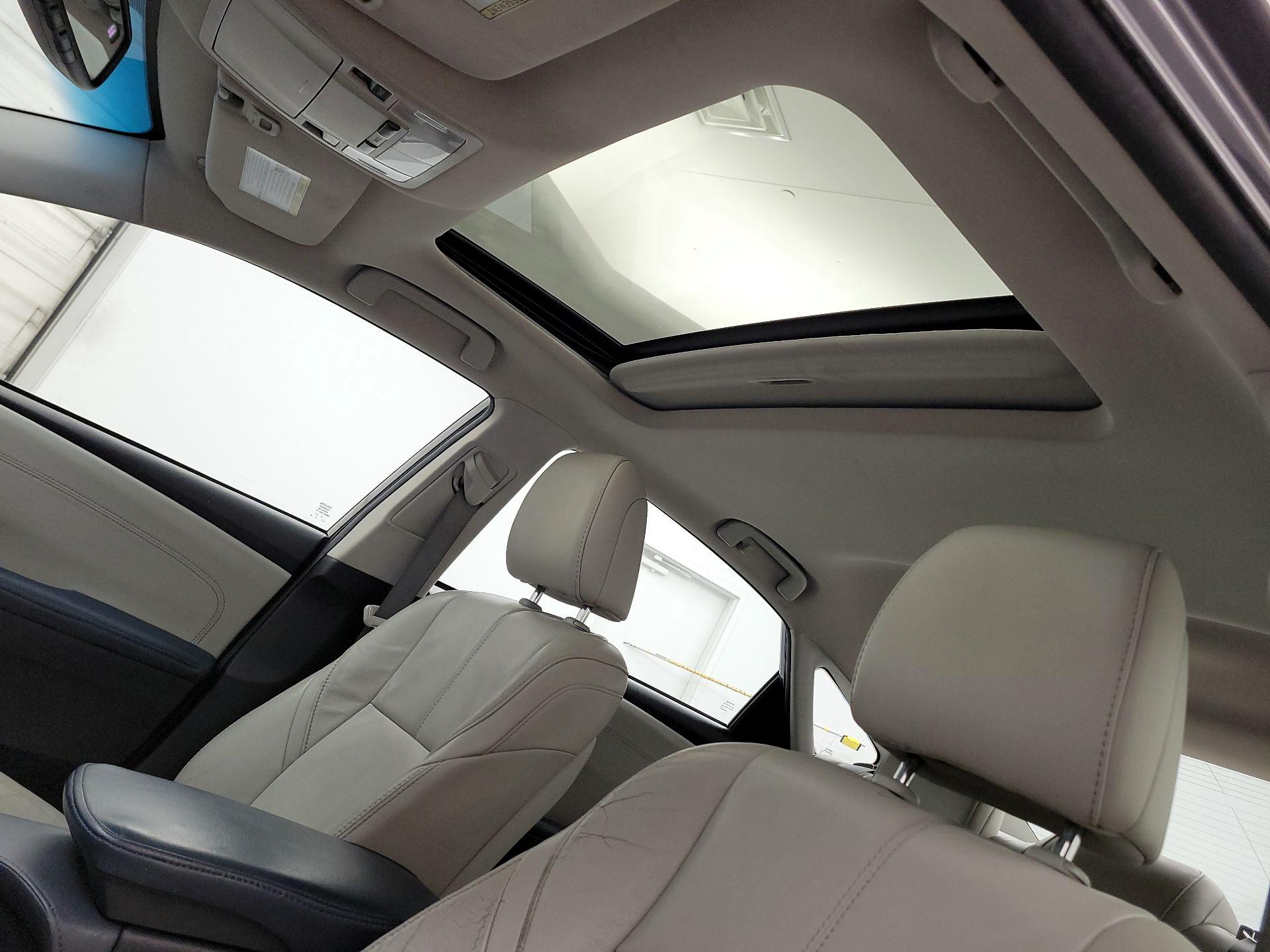 Thumbnail: 2013 Toyota Avalon - 19