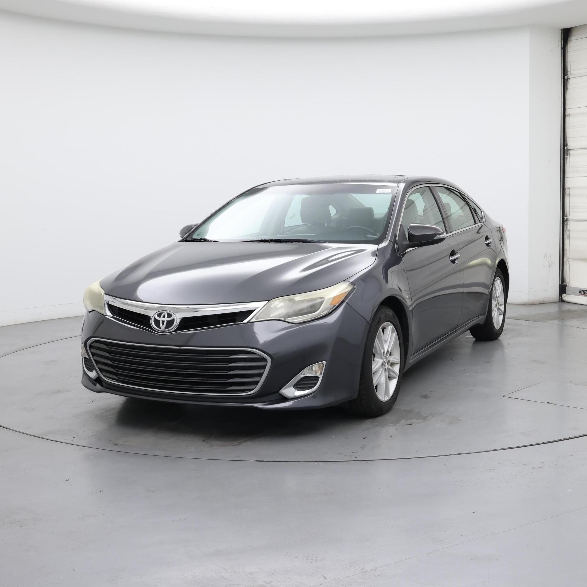 Thumbnail: 2013 Toyota Avalon - 4