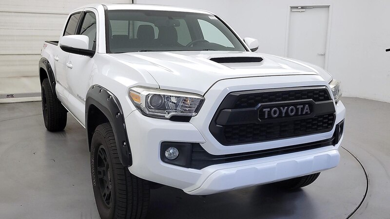 2017 Toyota Tacoma TRD Sport Hero Image