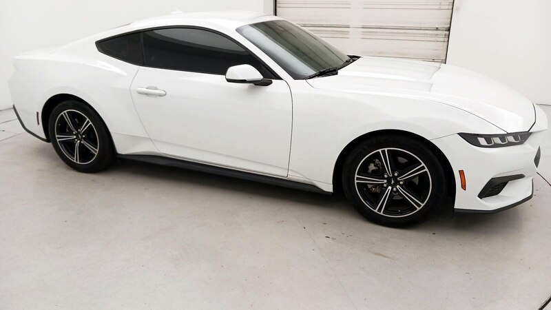 2024 Ford Mustang  4