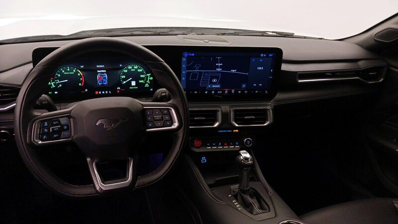 2024 Ford Mustang  8