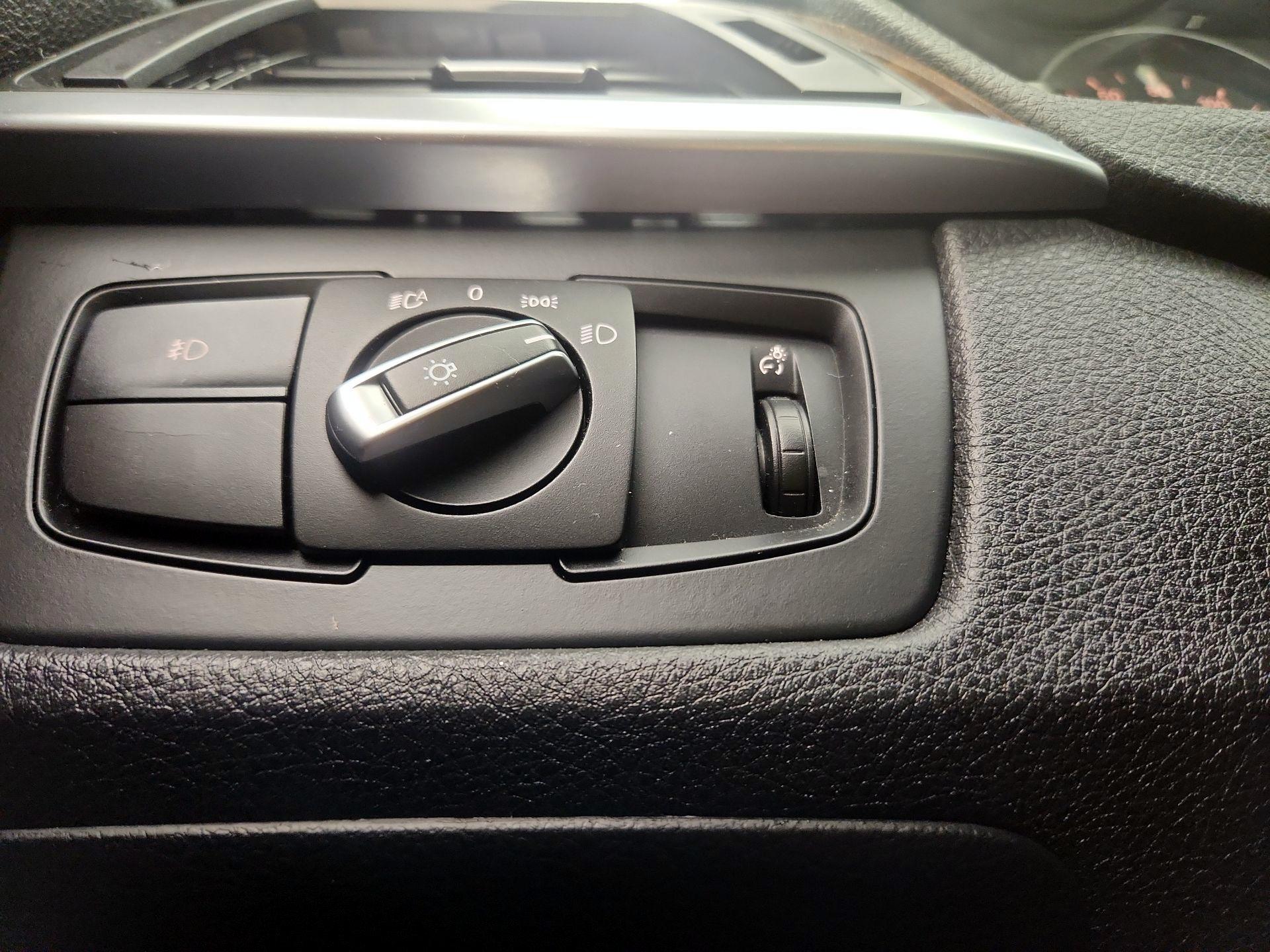 Thumbnail: 2014 BMW 3 Series - 13