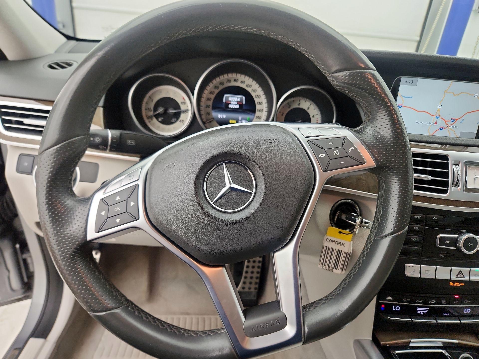 Thumbnail: 2014 Mercedes-Benz E-Class - 10